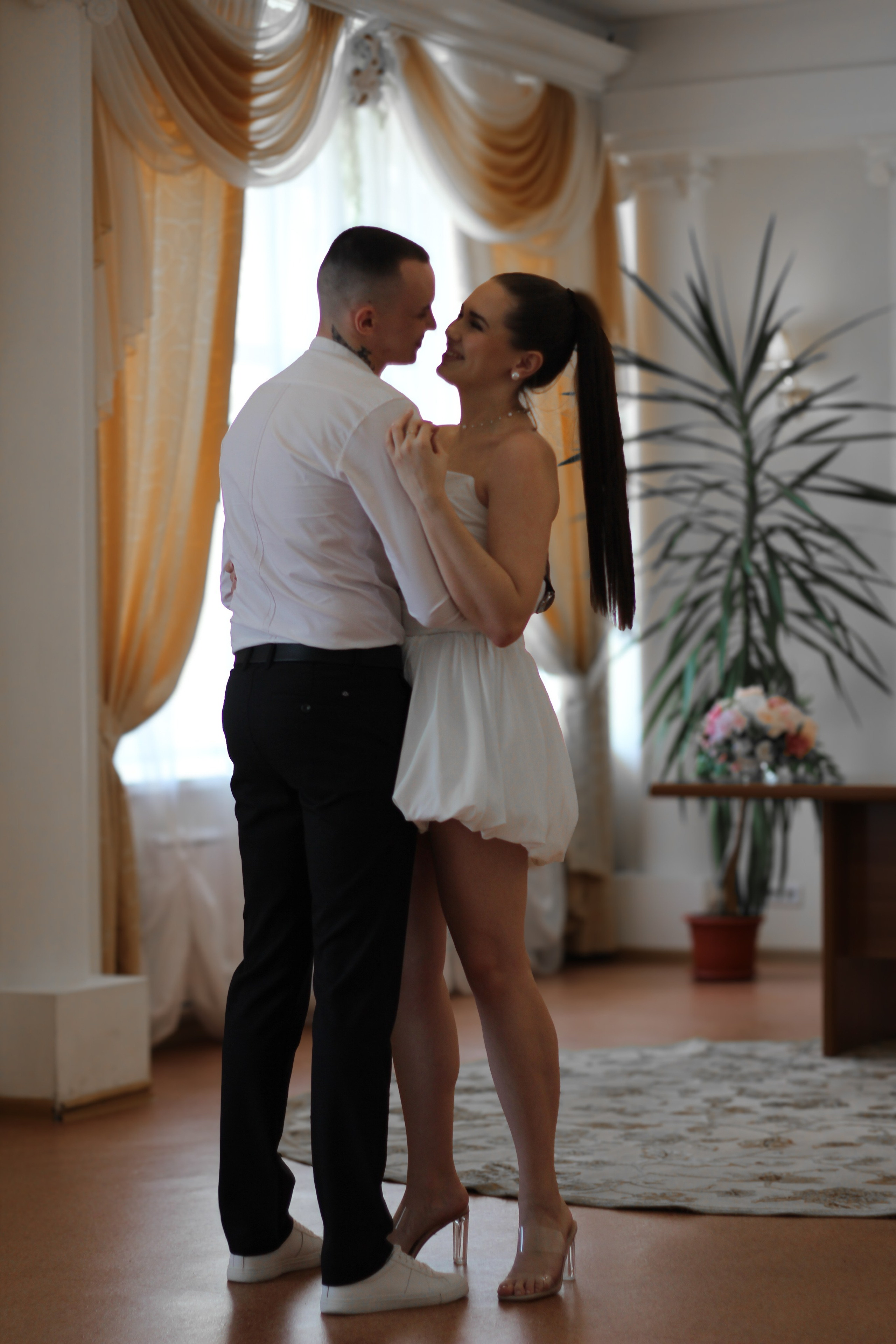 фотограф красноярск мужская съемка свадебная фотосессия уличная съемка прогулка фото фотостудия домашняя фотосессия  студийная съемка в студии фотосессия живые фото свадебная фотосессия свадебный фотограф красноярск