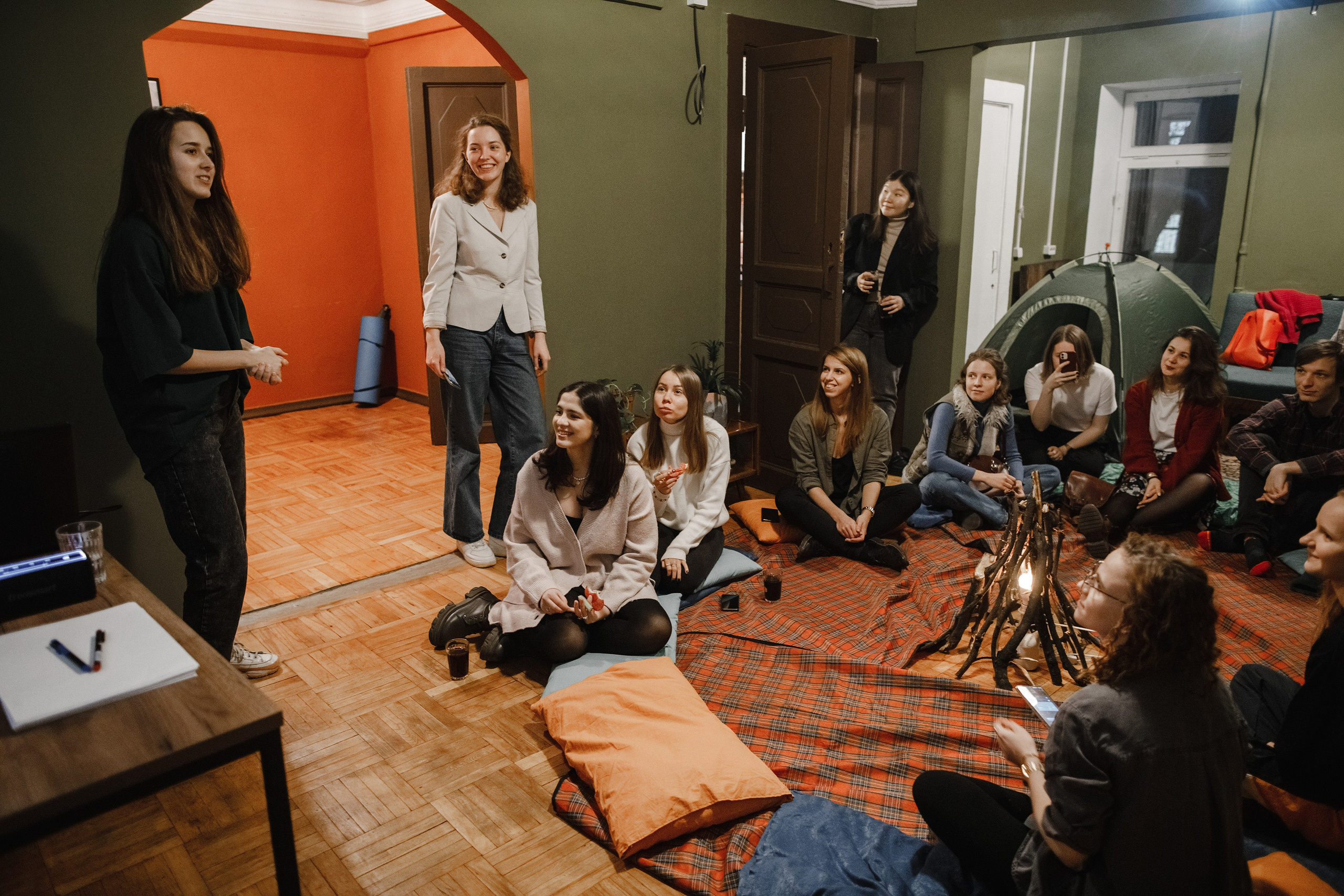 11.11.2022 // Совместно с ЕДЕМ.ДАЛЬШЕ. Фотовыставки serebro.gallery, в которых автором можешь стать ты! | Москва