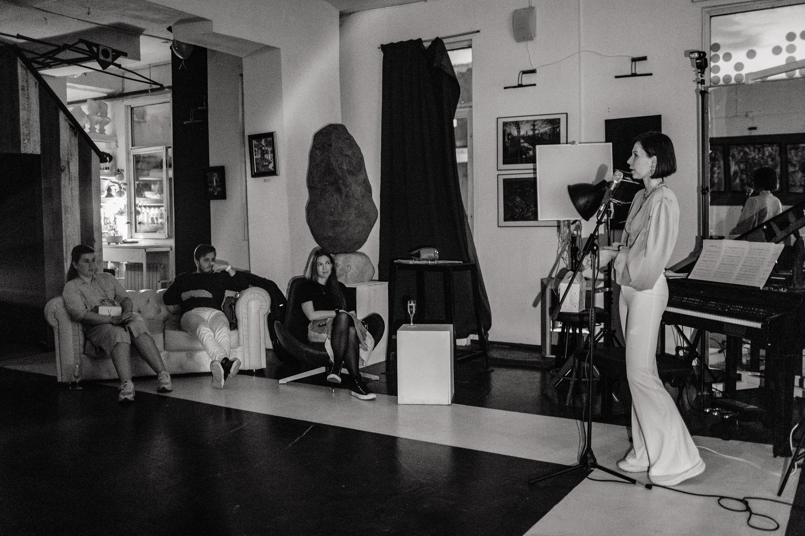 26.04.2023 // Мастер-класс Кати Монич. Фотовыставки serebro.gallery, в которых автором можешь стать ты! | Москва