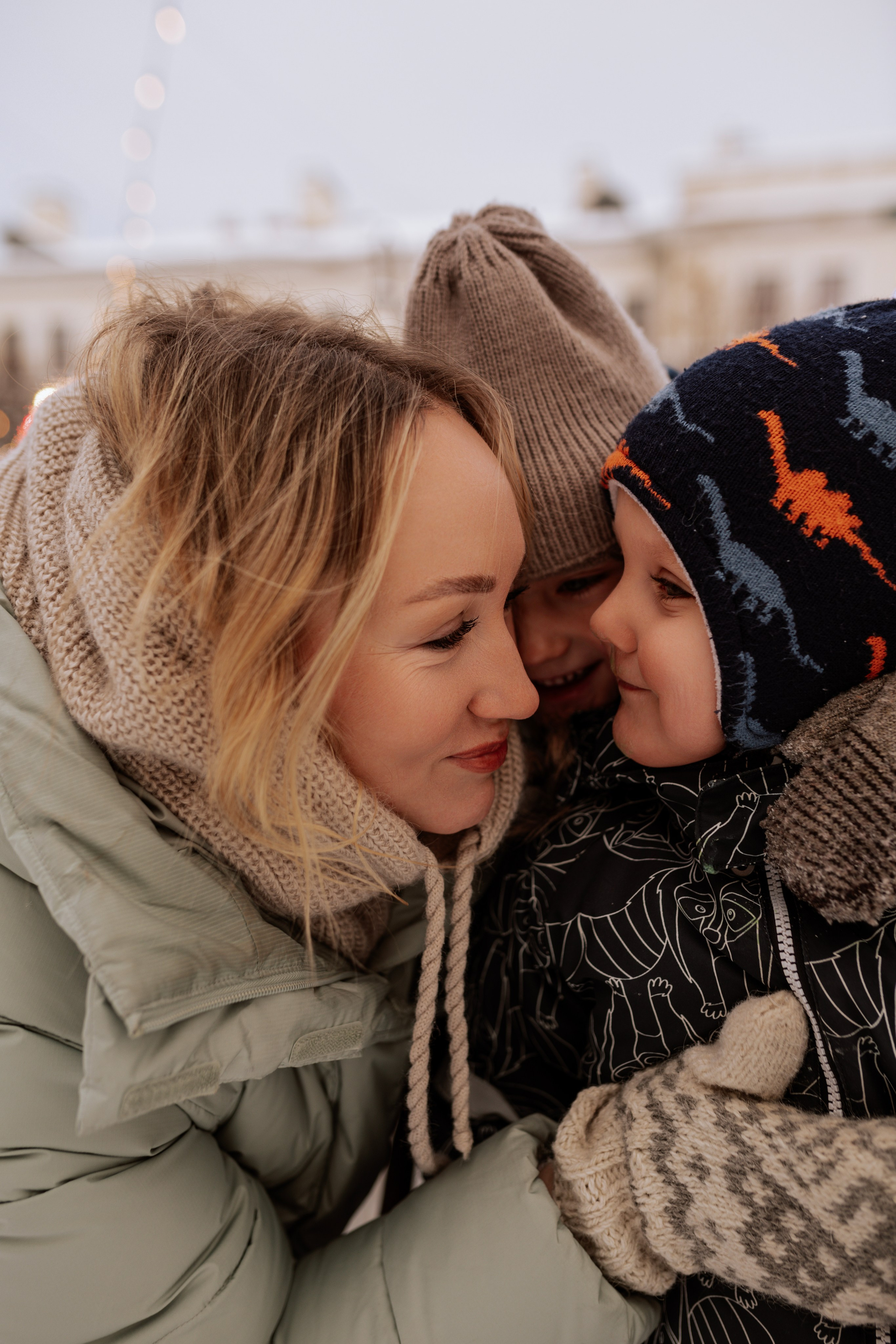 Семейная, Манежная площадь