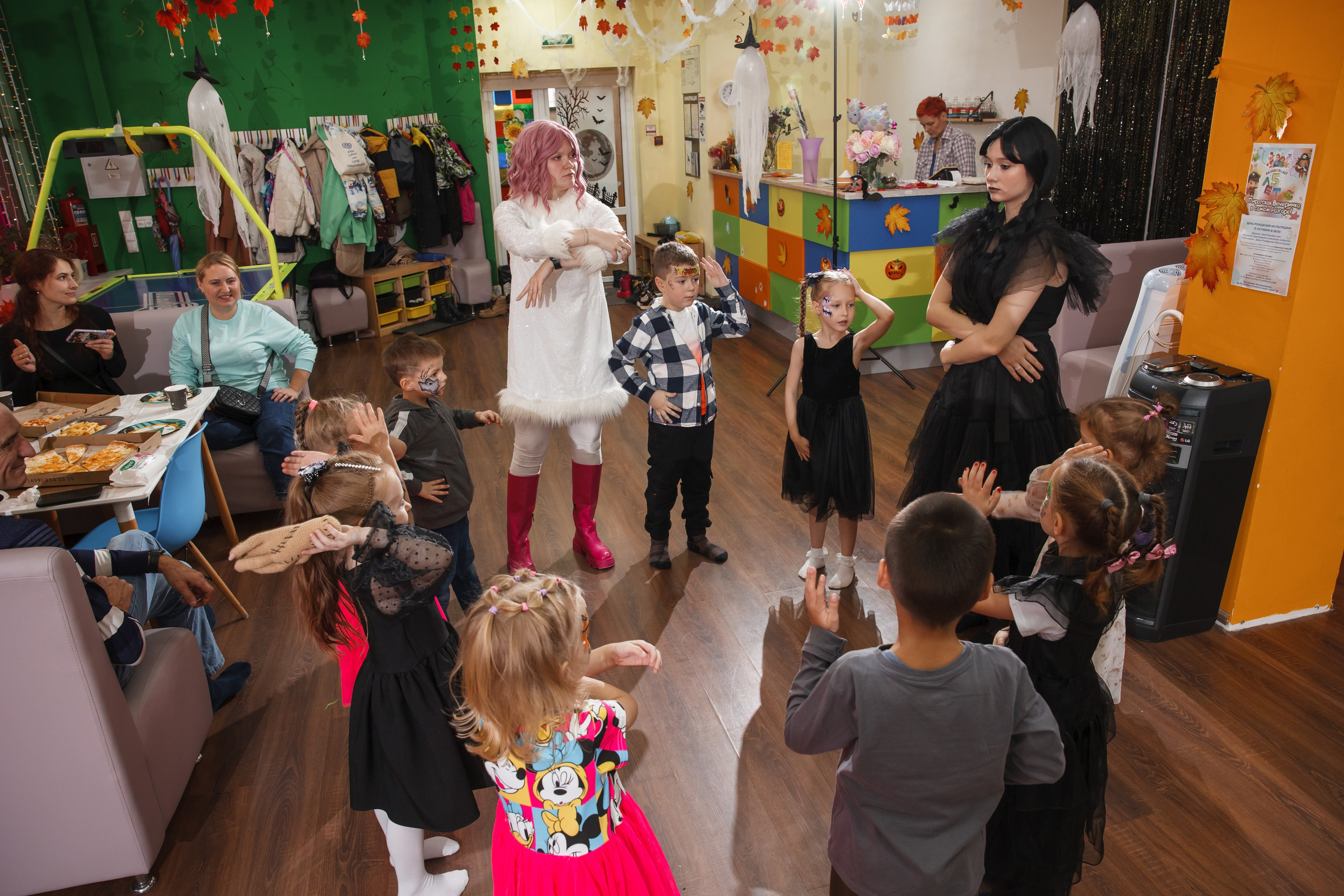 День рождения Маши в стиле «Wednesday». Свадебный и репортажный фотограф (Москва, Королев и другие)