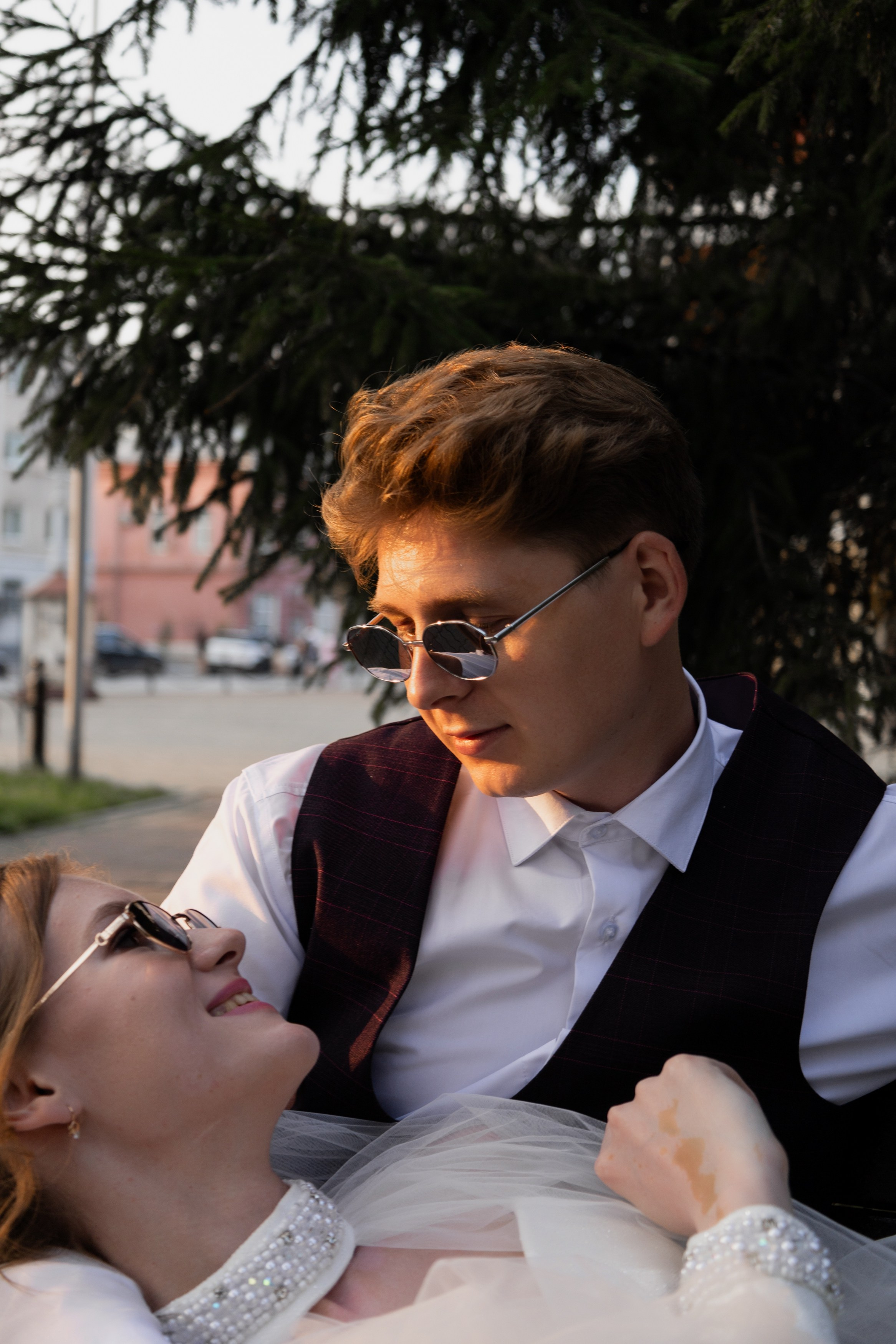 Владислав и Юлия Вечерняя прогулка по городу. Свадебный Фотограф в Иркутске Екатерина Елисеева