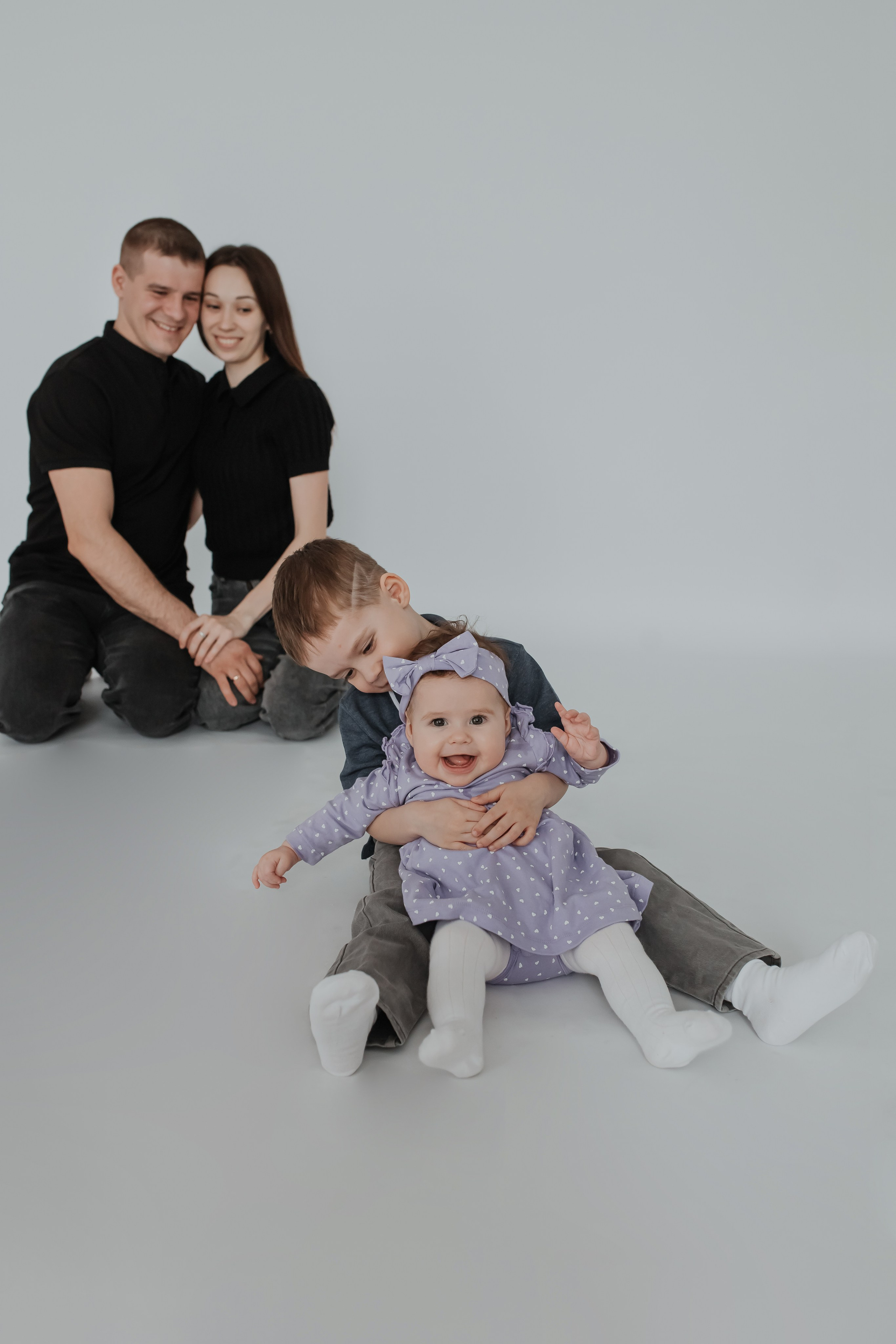 Вика, Миша, Костик и Полина. Фотограф Arina Elatova