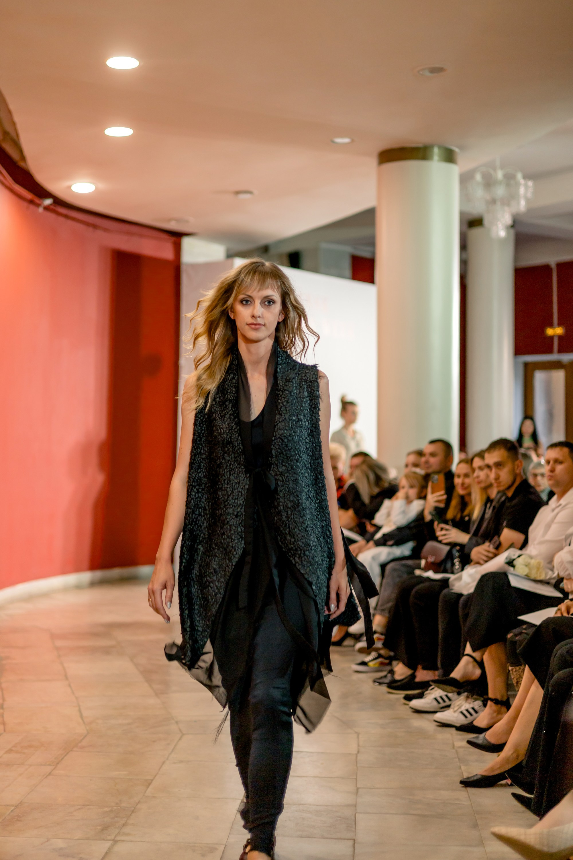 Smolensk Fashion Week 2025_ФИНАЛЬНЫЙ ПОКАЗ ДРАМТЕАТР. Главная