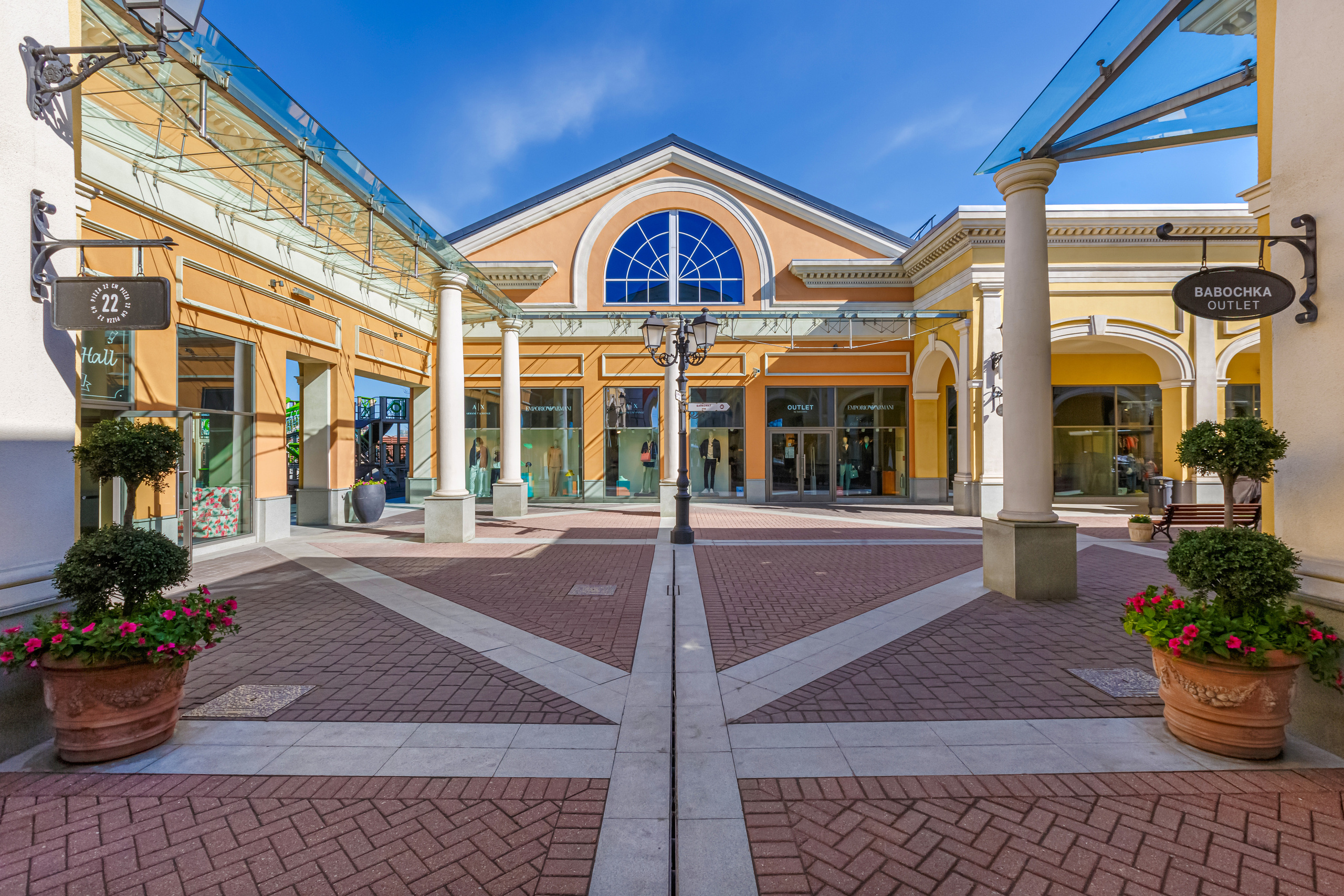 Outlet Village Pulkovo. Архитектурный фотограф Азамат Абикенов