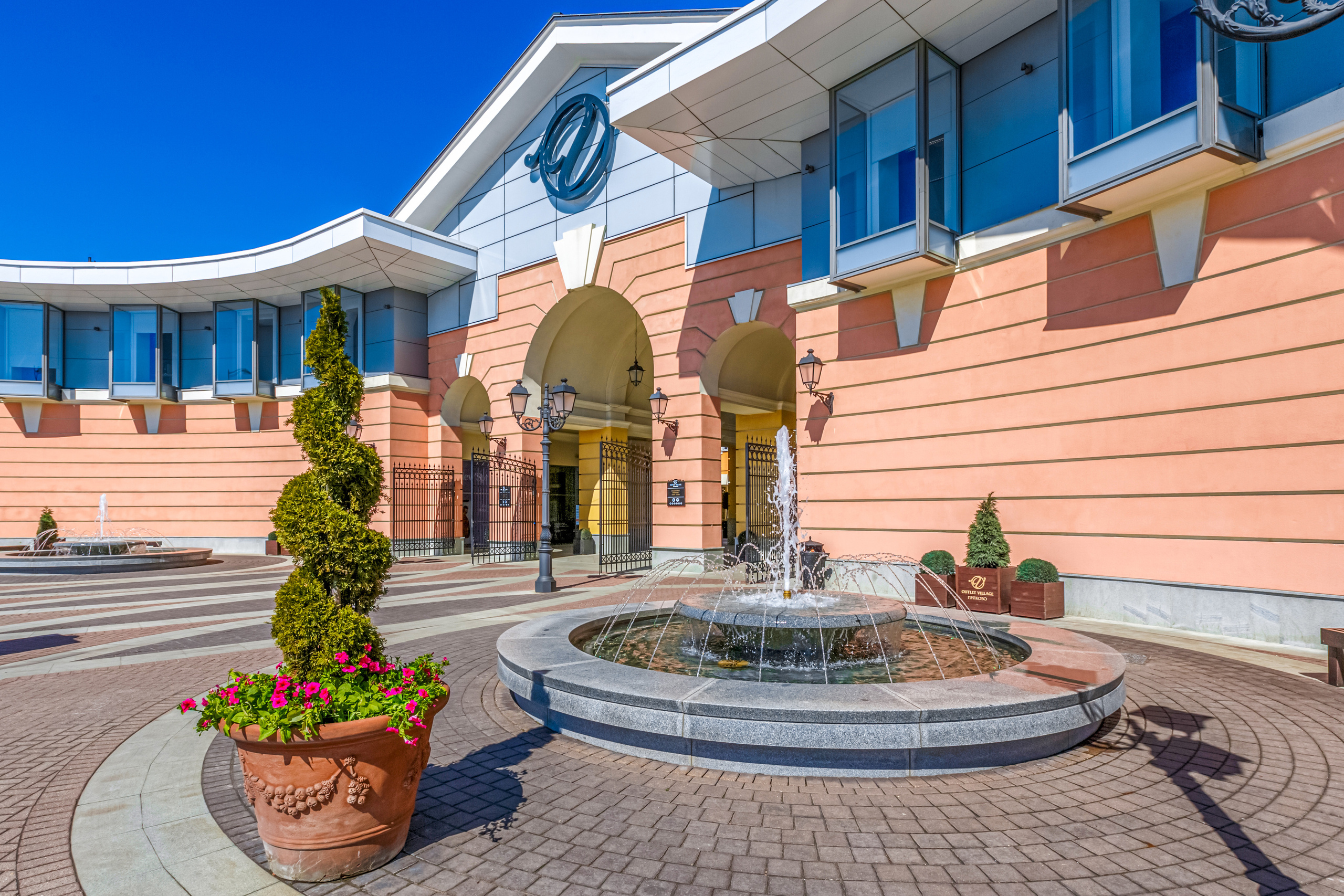 Outlet Village Pulkovo. Архитектурный фотограф Азамат Абикенов