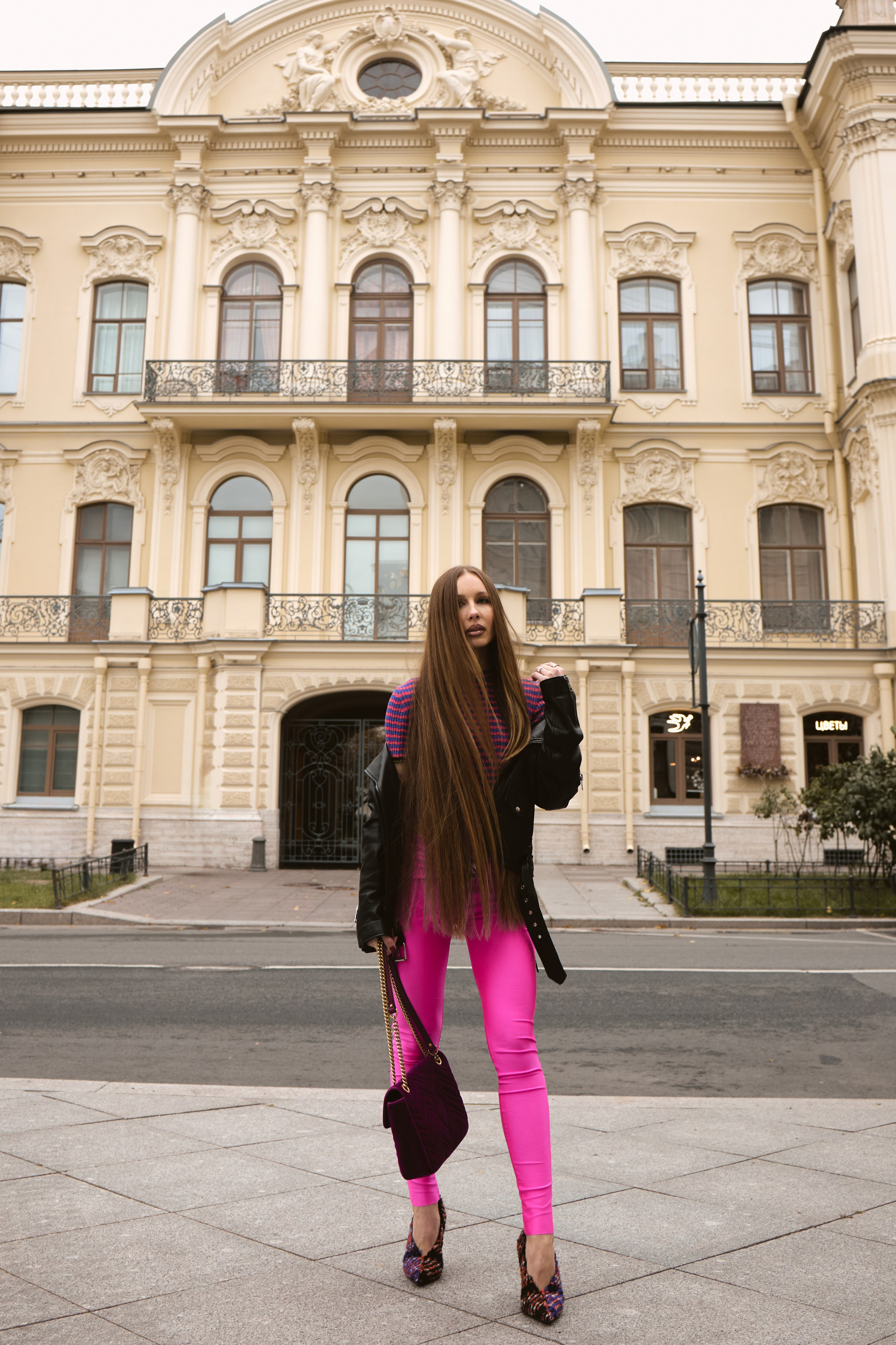 Стрит съемка ALINA. Приветствую, я Стефания. Снимаю в Петербурге. Провожу клиентские съёмки в стиле fashion