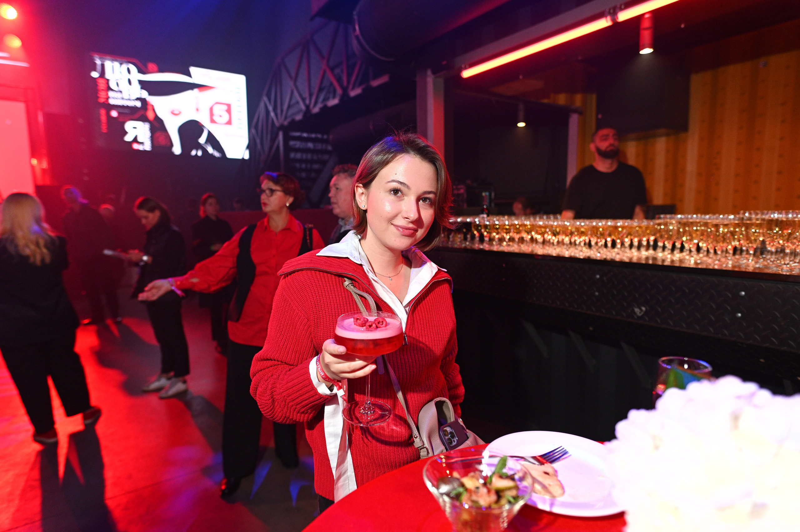 Презентация Пятого канала 01.10.2024. EVEREST PHOTO REPORT
