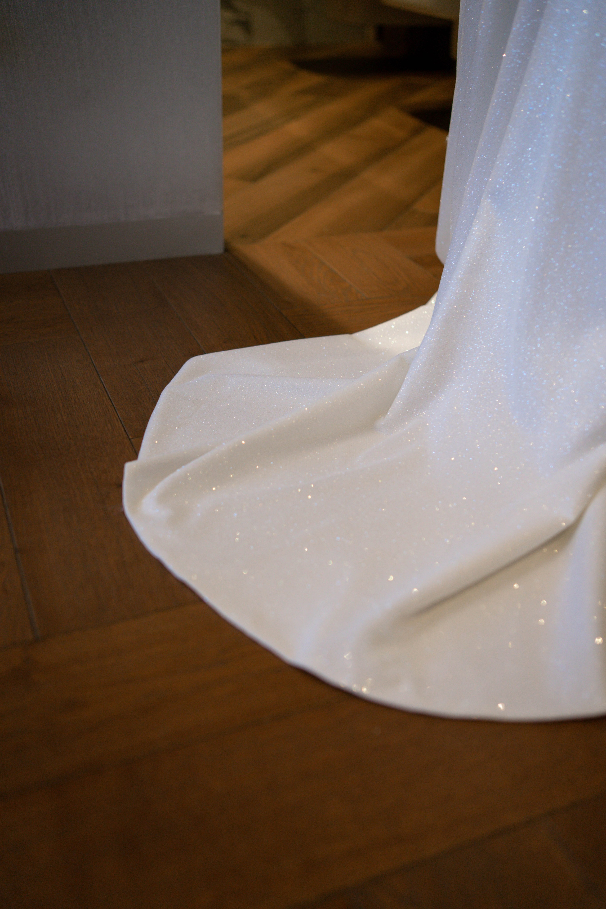 Настя и Дима: свадебная съемка в отеле. Фотограф в Иркутске