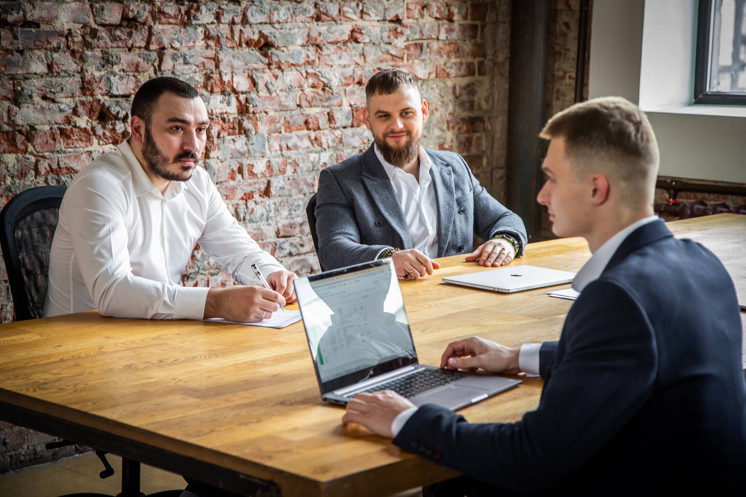 Фотосессия для бизнеса, контент для соцсетей, фото сотрудников. Свадебная, репортажная и бизнес съёмка в Ростове-на-Дону