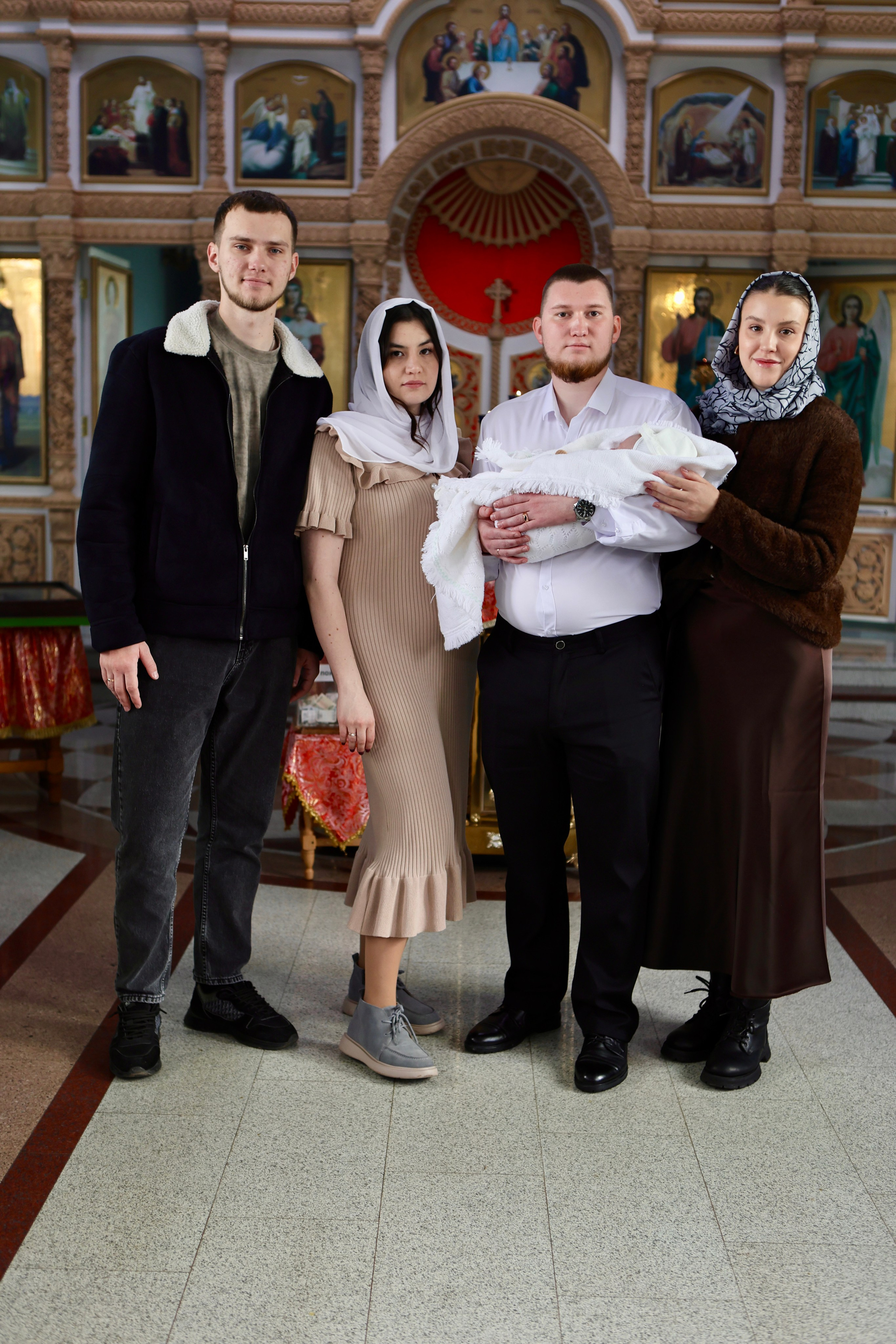 Яна и Максим —крещение Михаила. Фотограф в Курске Смирнов Евгений