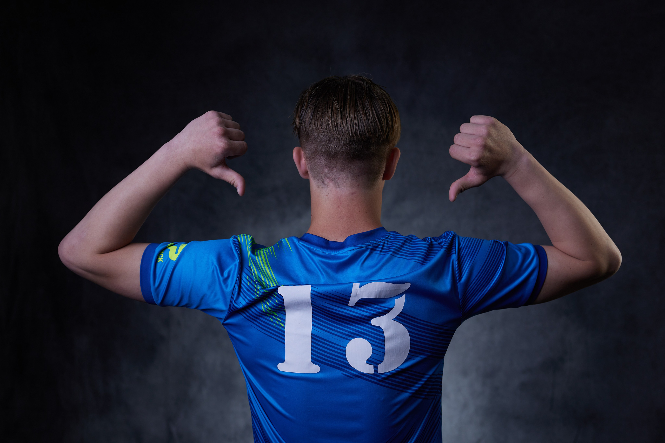 Заказать выпускной школьный альбом Тюмень. Выпускные альбомы в Тюмени для школ, садов, вузов спортивных секций