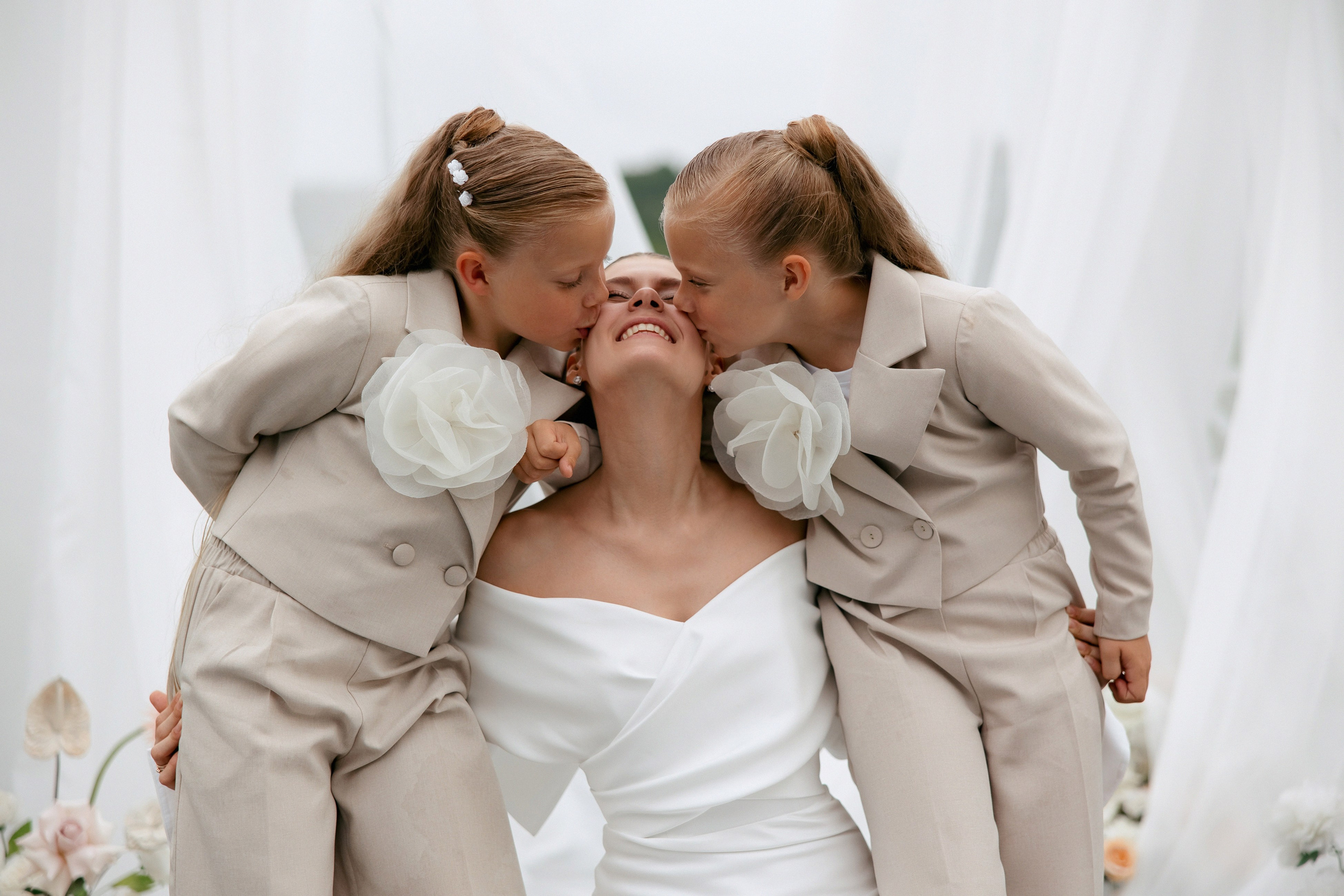 Свадебная фотосессия Настя, Макс и Карюша. Свадебный фотограф Москва