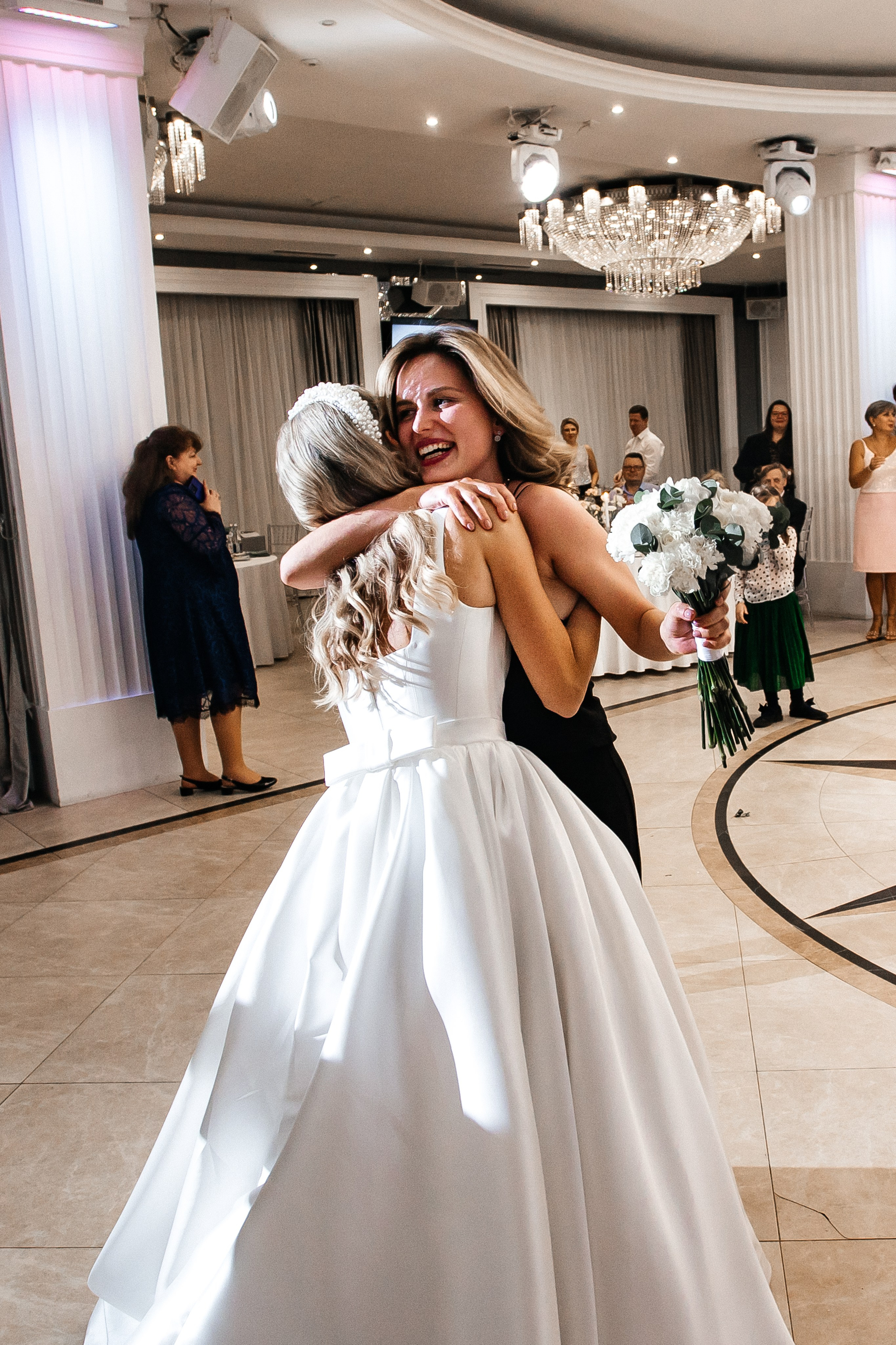 Sasha & Alena. Свадебный фотограф в Москве Виктория Арехова