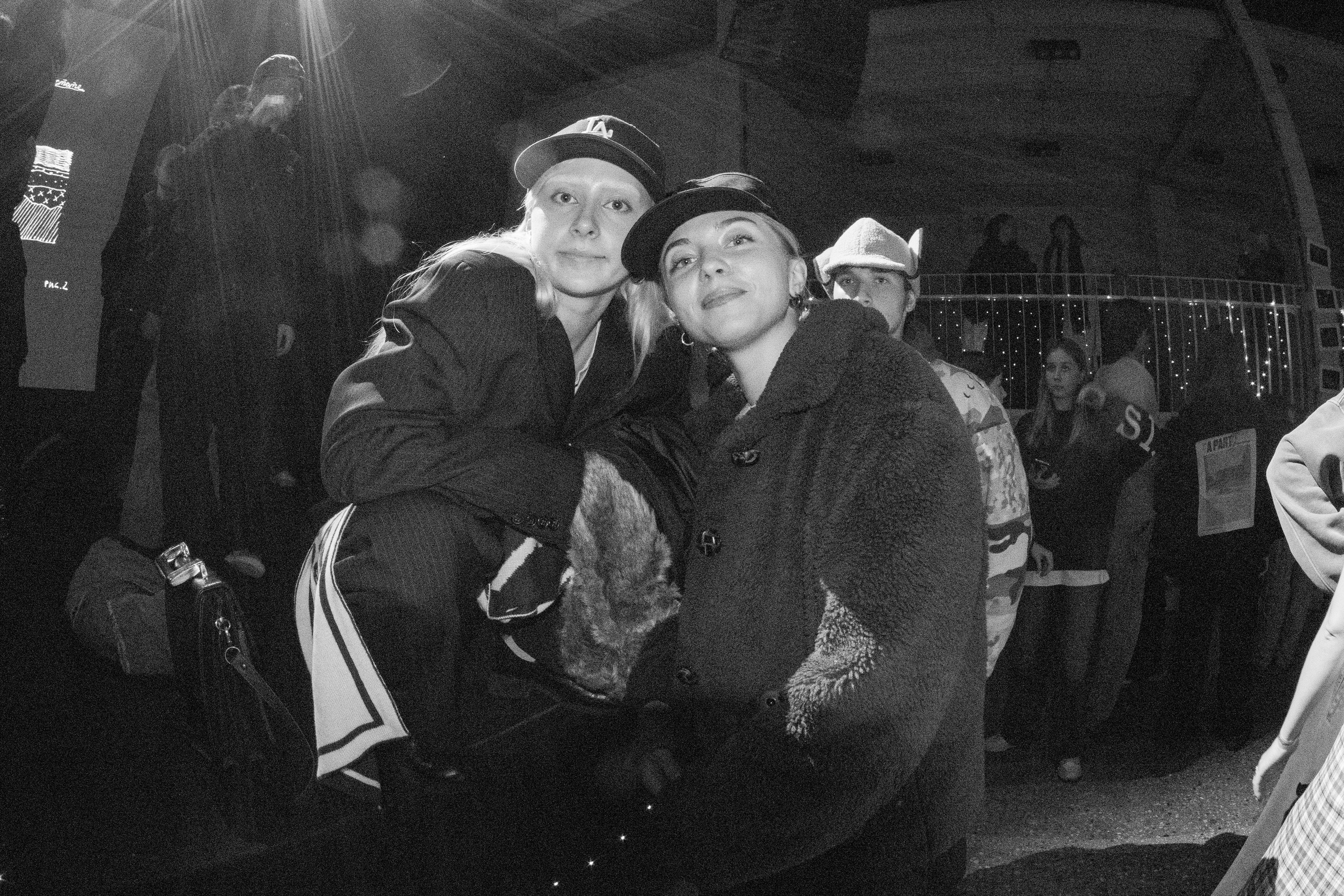 LORDS OF THE UNDERGROUND 27/10/25 (@youlovebu). Соня бу тебя сфоткала