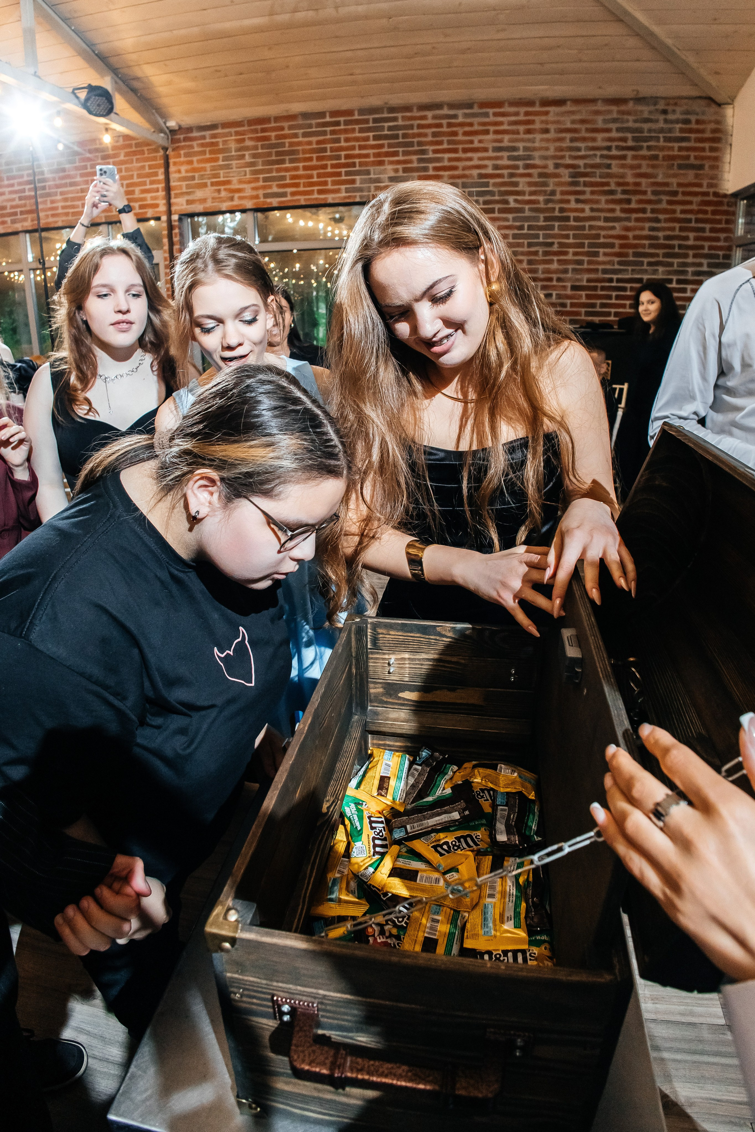 Выпускной 9 класс. Фотограф в Санкт-Петербурге Виктория Безверхая