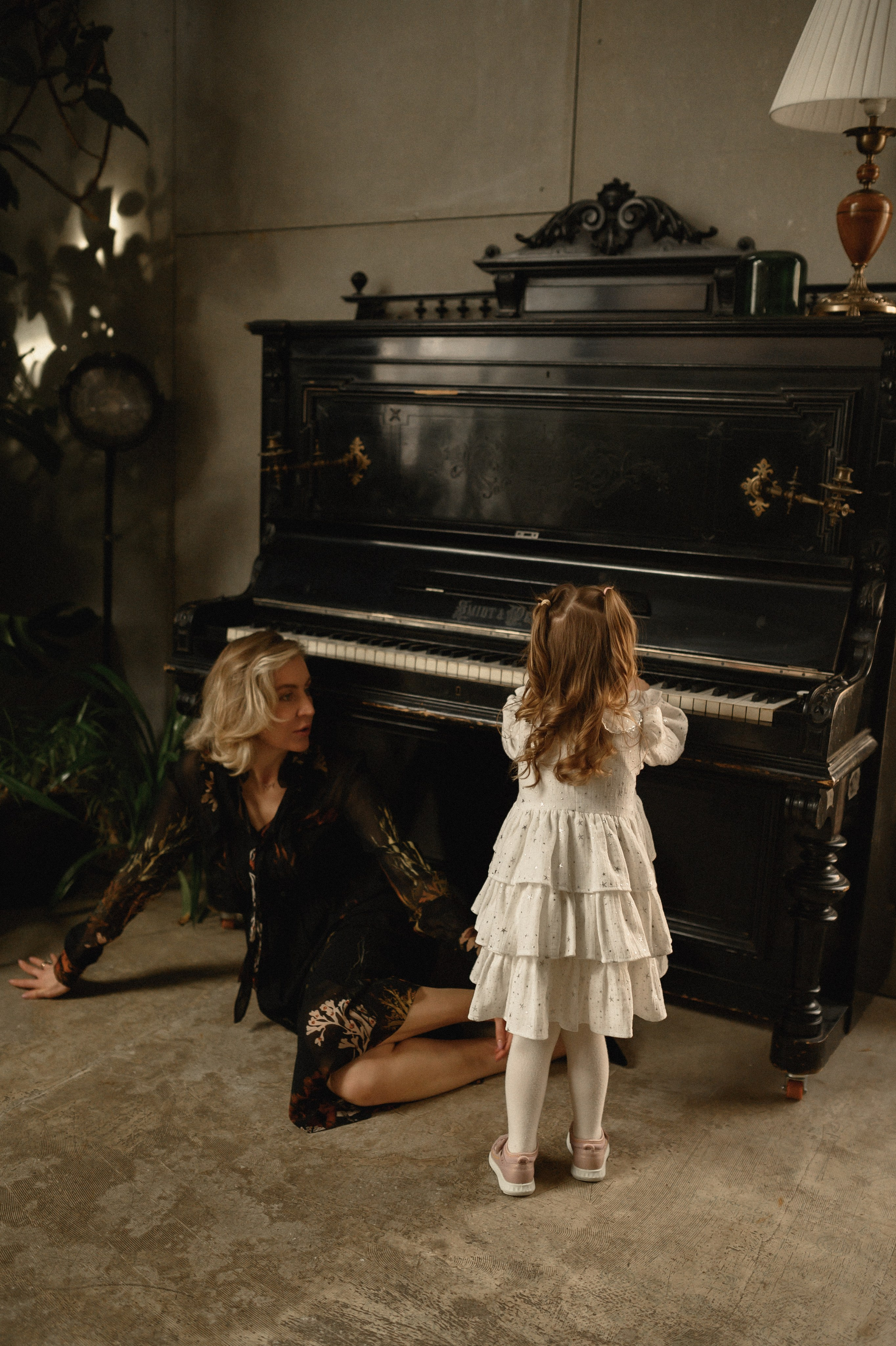 Андрей, Оля и Таисия в студии Пространство. Семейный и свадебный lifestyle-фотограф в Москве Мария Петрова