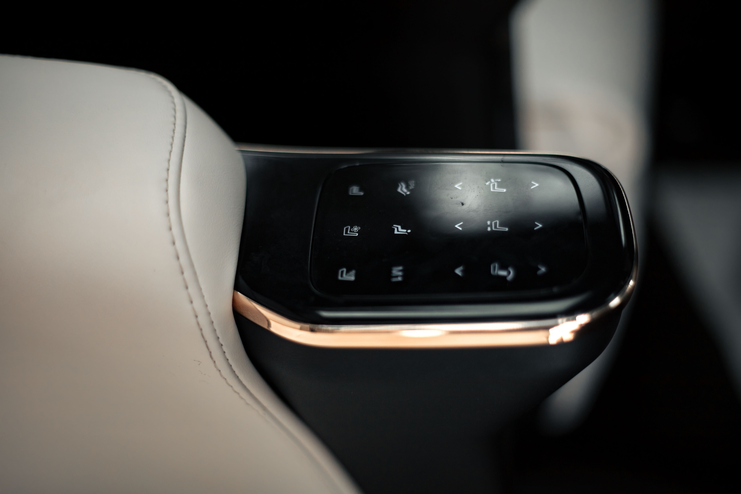 Бизнес съемка для автосалона GAC в городе Ижевск. Бизнес фотограф Ижевск — Назаров Роман