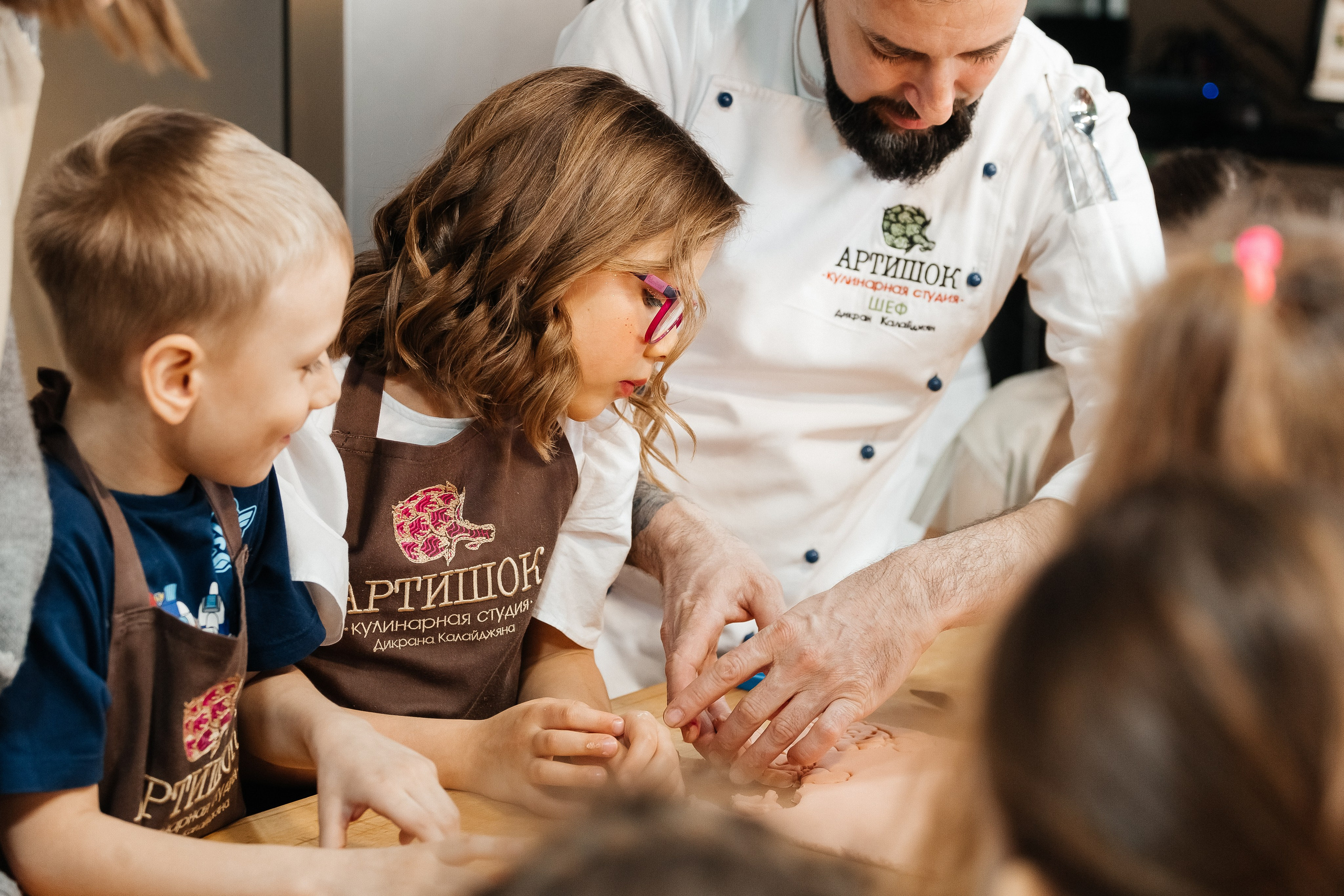 Детский мастер-класс в «АРТиШОК». Фотограф Кемерово | Сергей