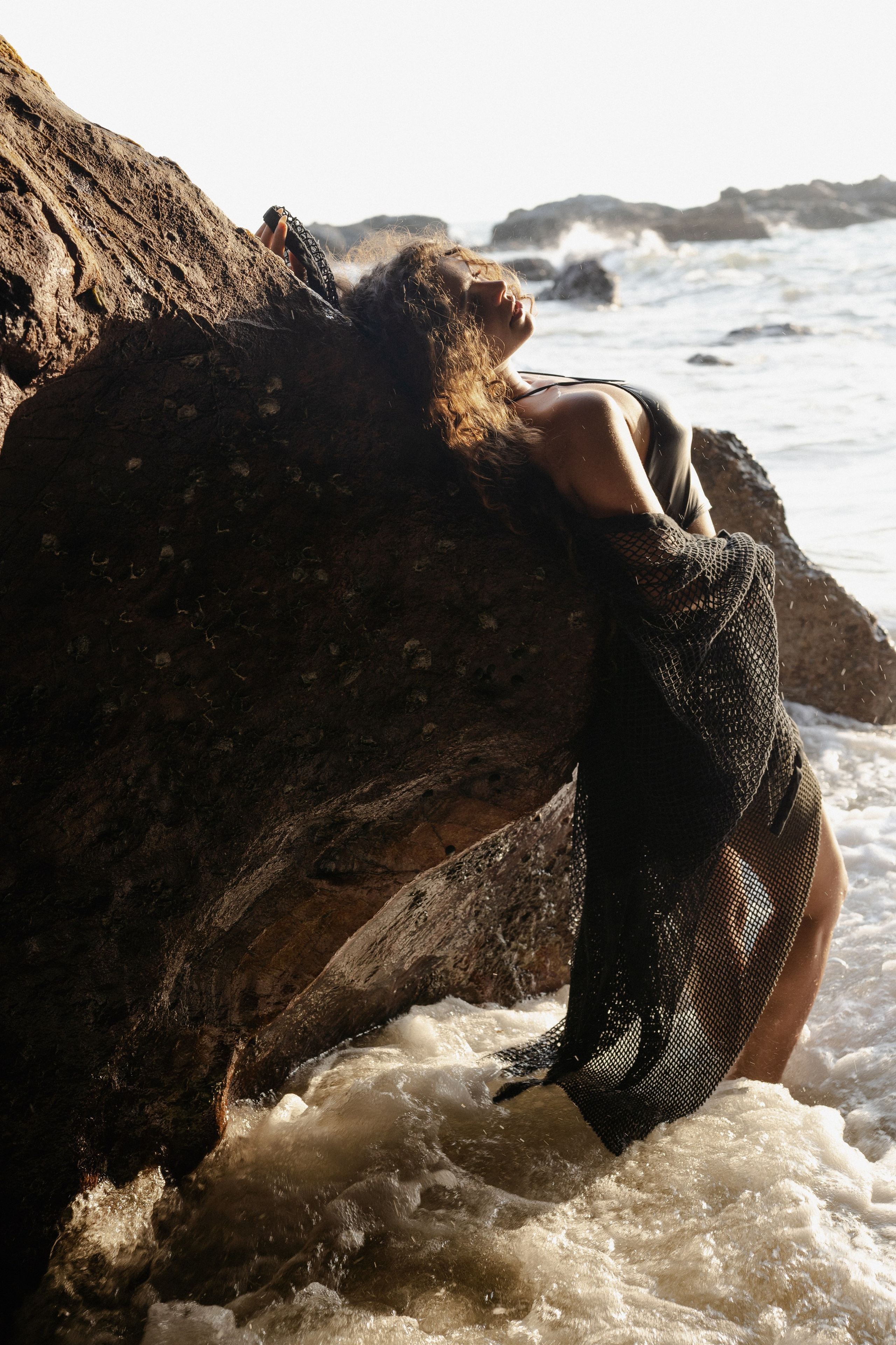 Ксения и море. Фотограф Аля Овчарова