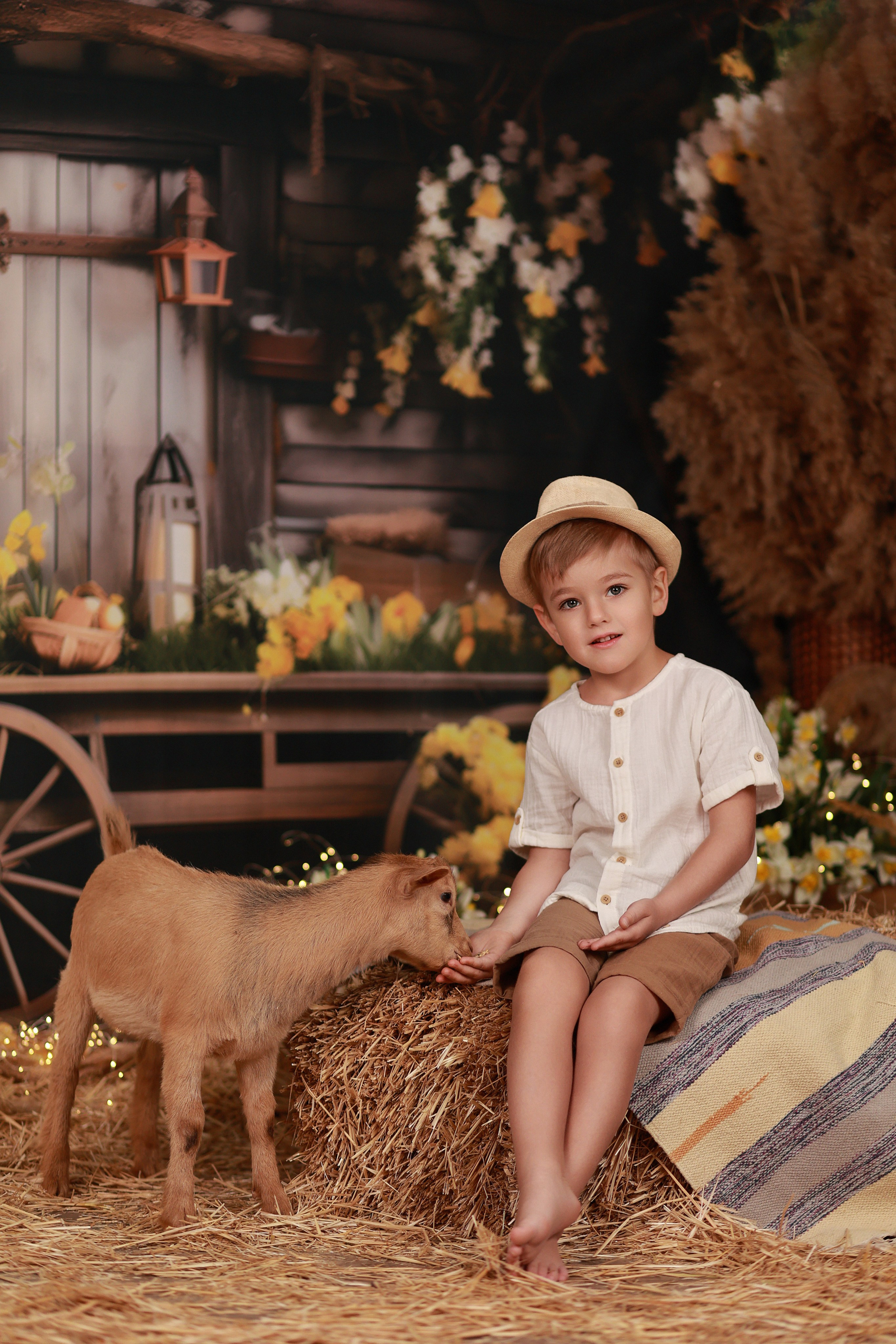 Фотопроект с козочкой и кроликами. Детский семейный фотограф Краснодар