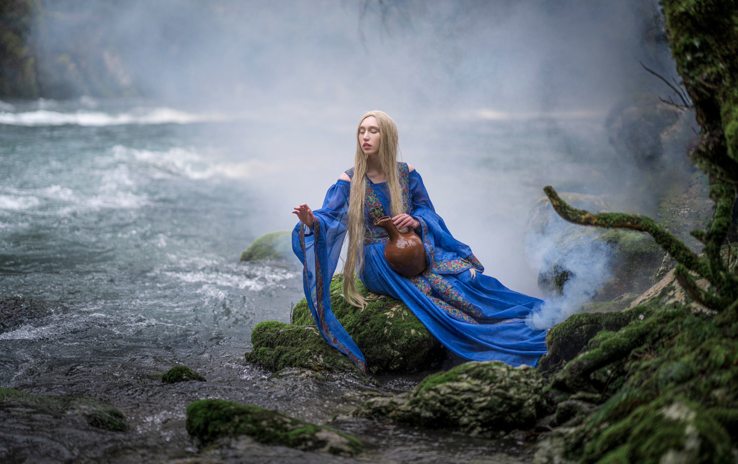 Абхазия: Даша Шелкунова. Фотограф Сергей Танков