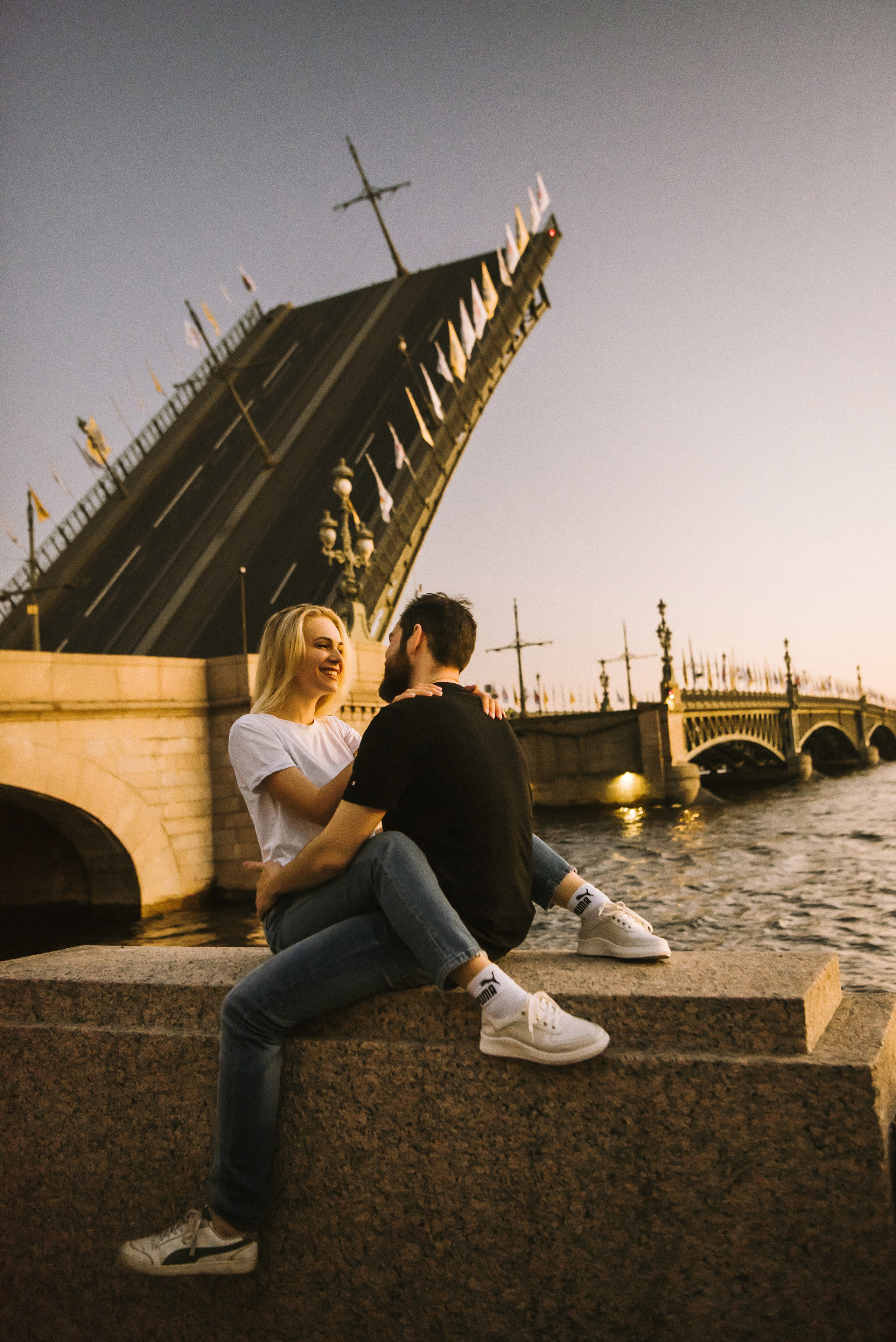 Лера и Женя. Разводные мосты. Рассвет. Свадебный фотограф в Санкт-Петербурге София Шубик