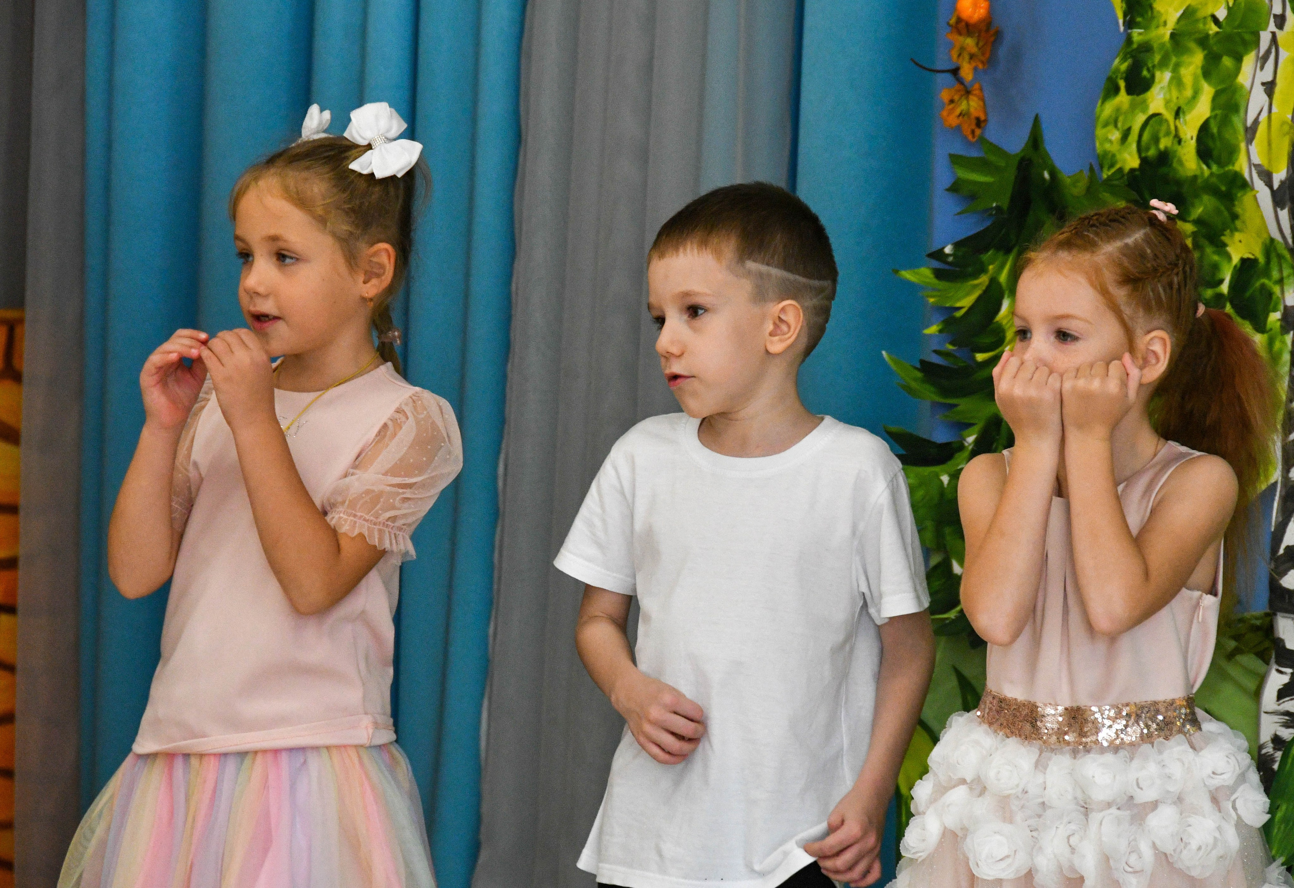 2023 г. День дошкольного работника и прогулка. Репортажный и детский фотограф в Новосибирске