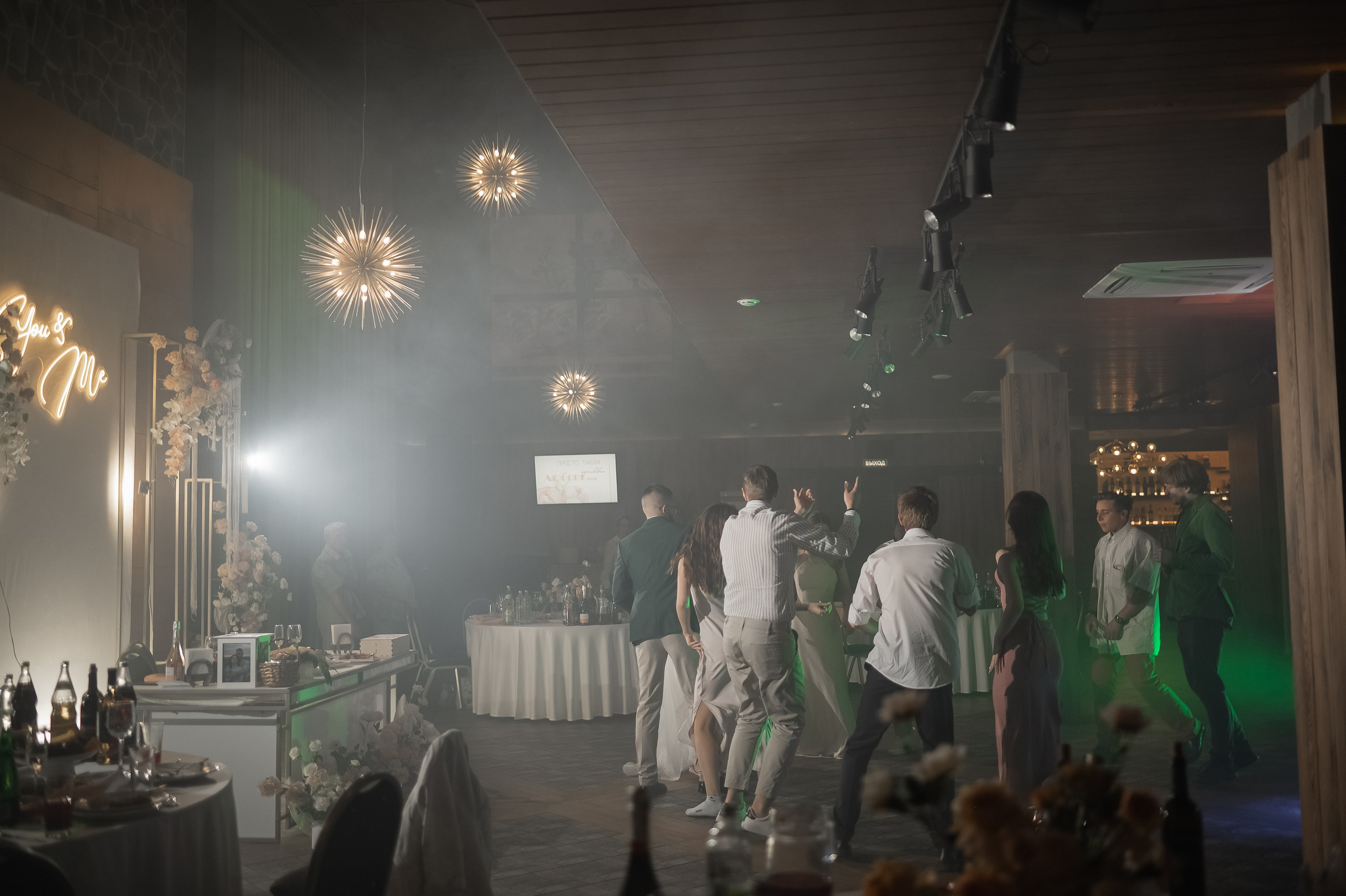 Свадебное торжество в ресторане «За Поводом». Ярослава Ерина — свадебный фотограф в Москве