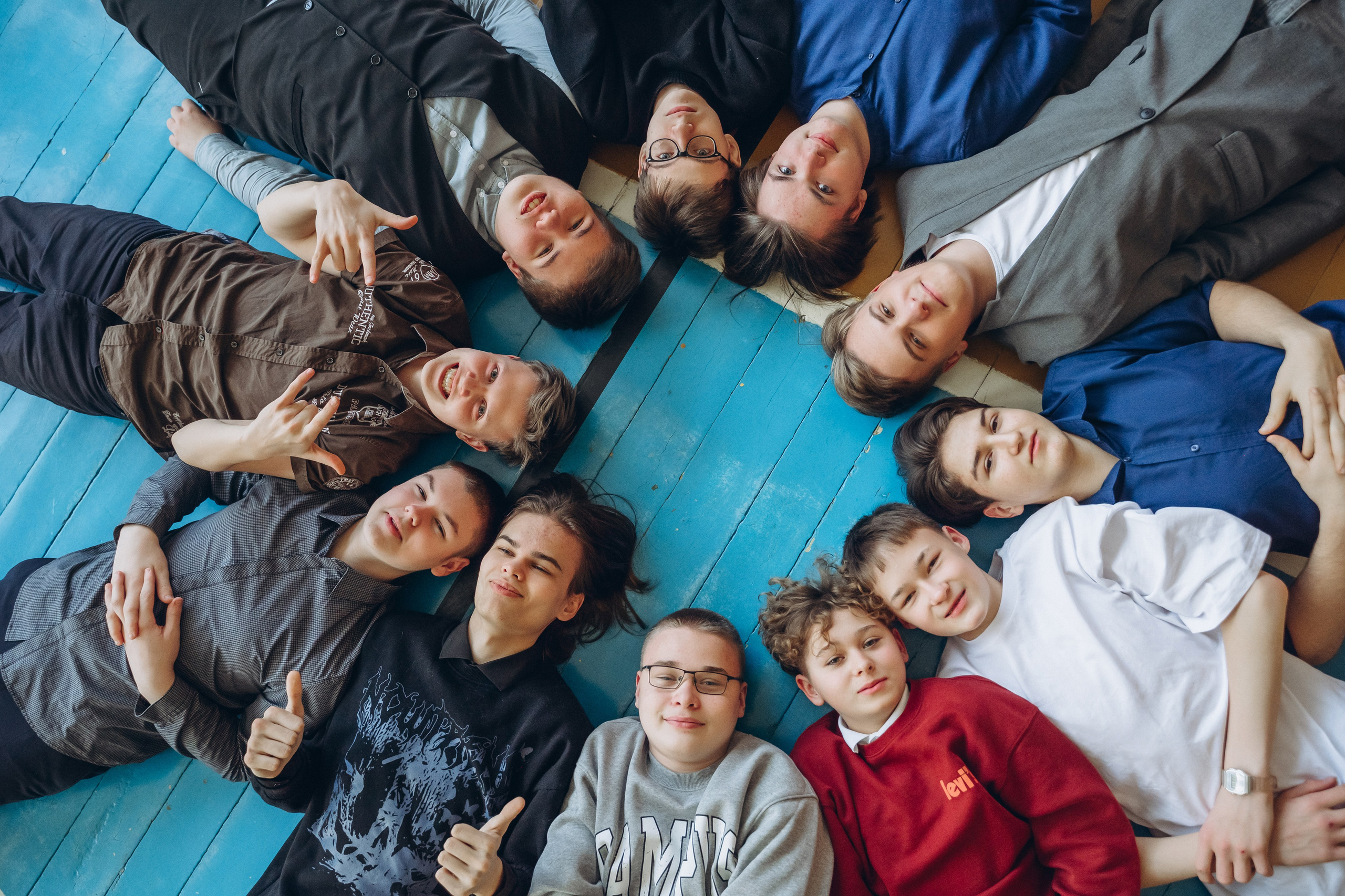 ВЫПУСКНИКИ 9 КЛАСС. МАРГАРИТА КУДРЯШОВА СВАДЕБНЫЙ И СЕМЕЙНЫЙ ФОТОГРАФ ТВЕРЬ МОСКВА