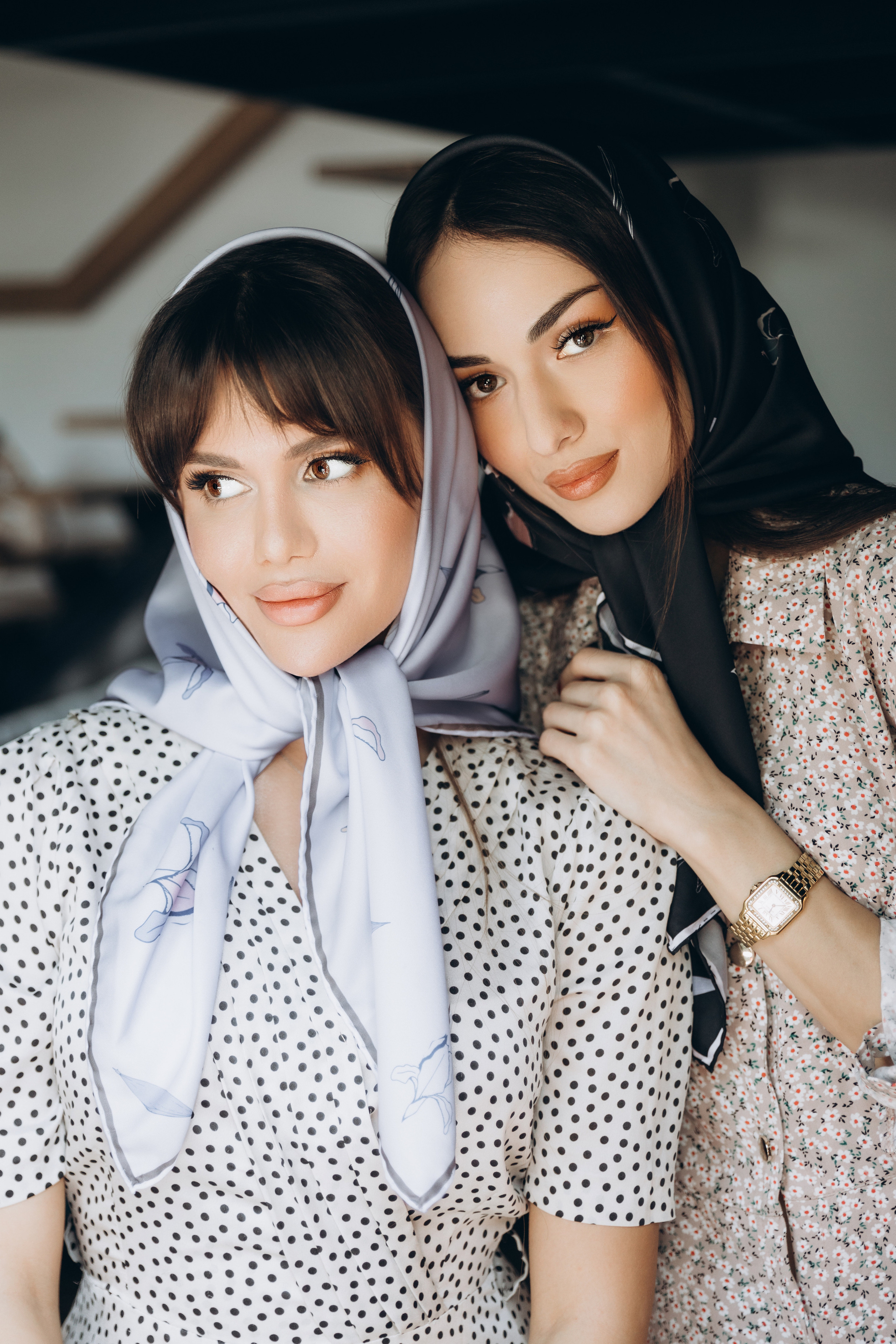 КОНТЕНТ (Дизайнерские платки). Photographer — Regina Sal’manova. Uray