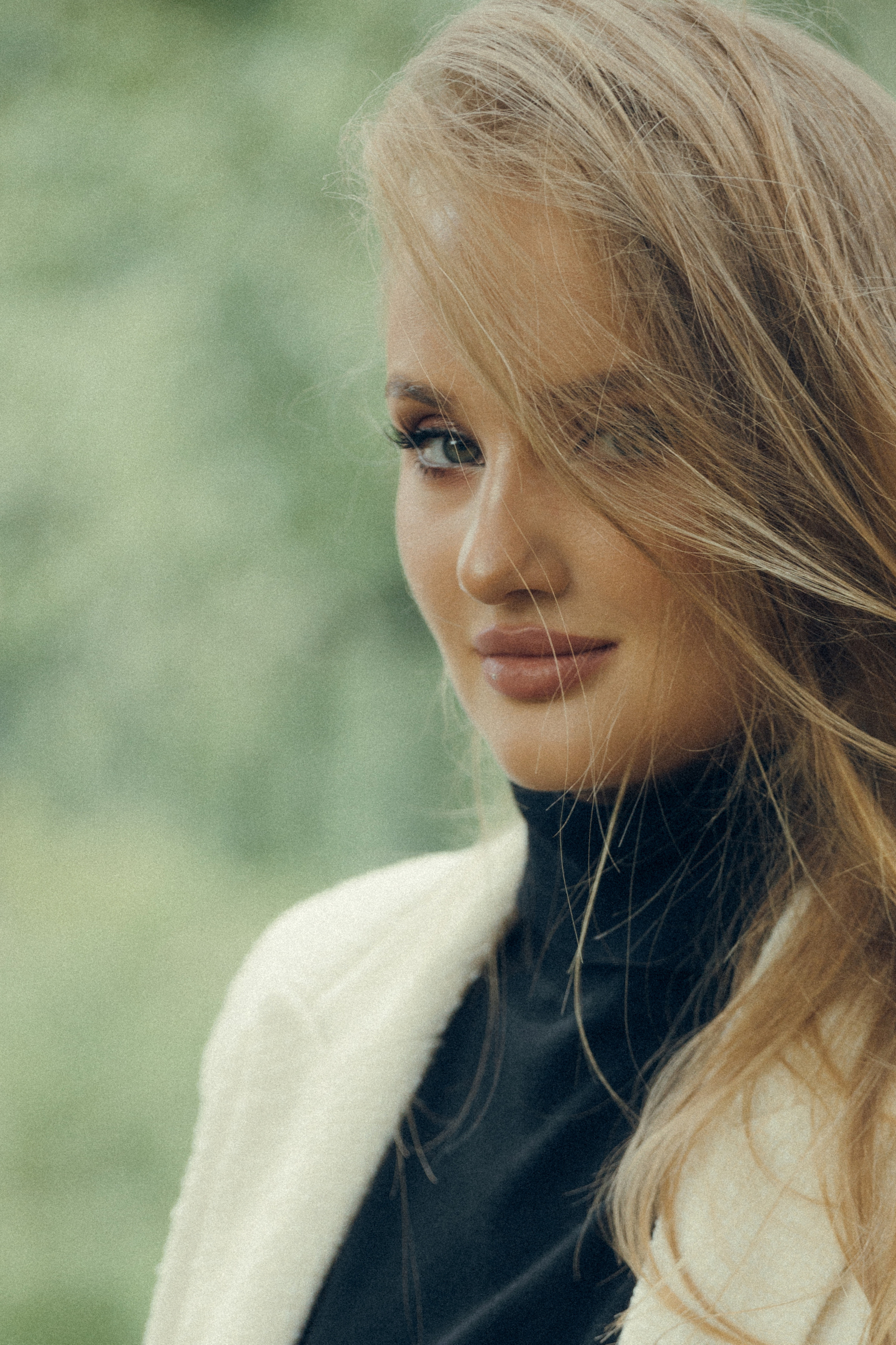 ИНДИВИДУАЛЬНЫЕ (Александра). Photographer — Regina Sal’manova. Uray