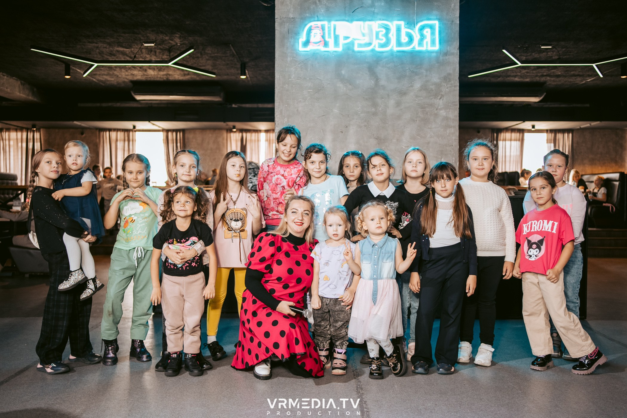 Baby time в баре «Друзья»