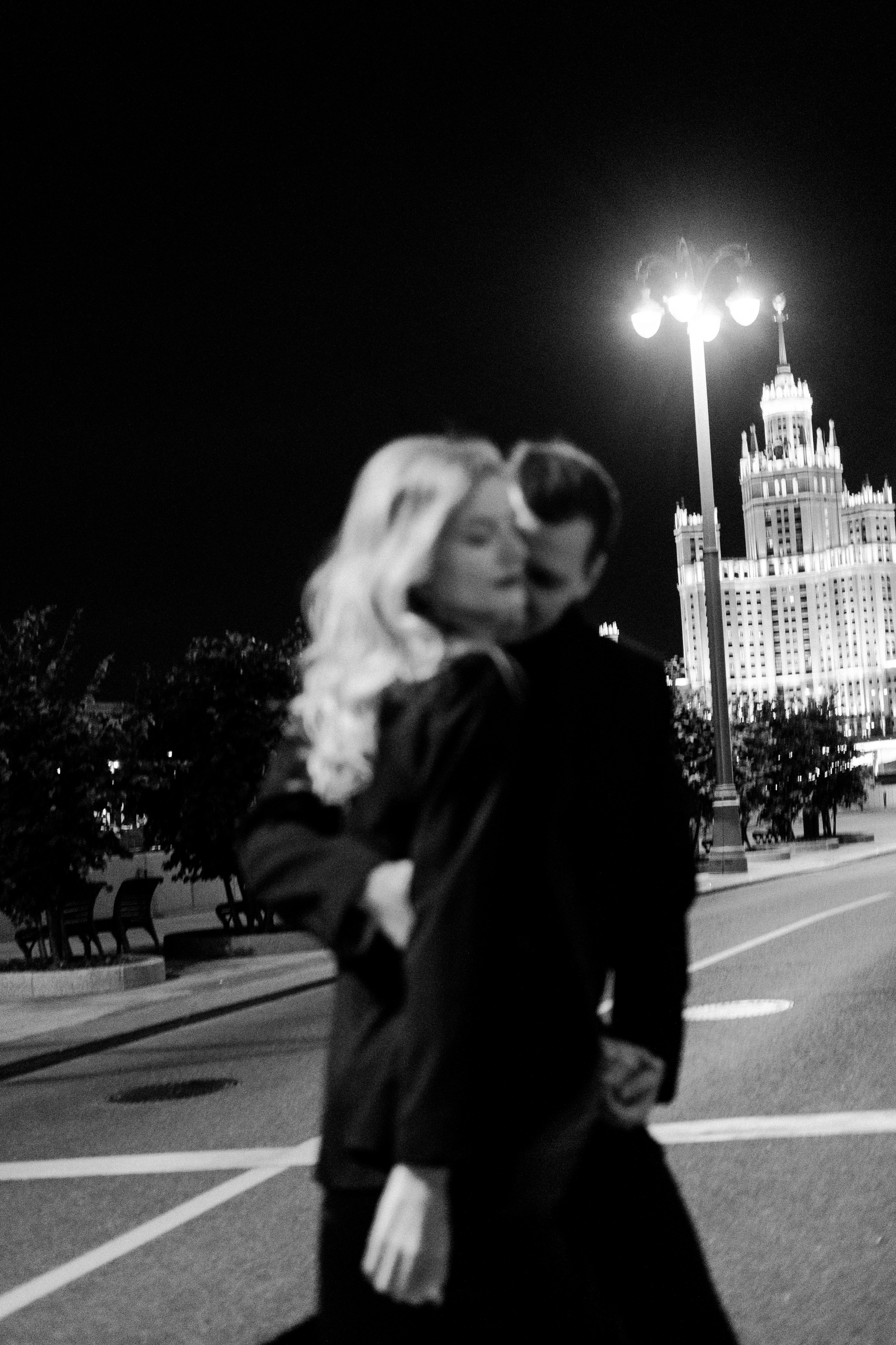 По ночному городу. Свадебный фотограф Александра Тюлякова