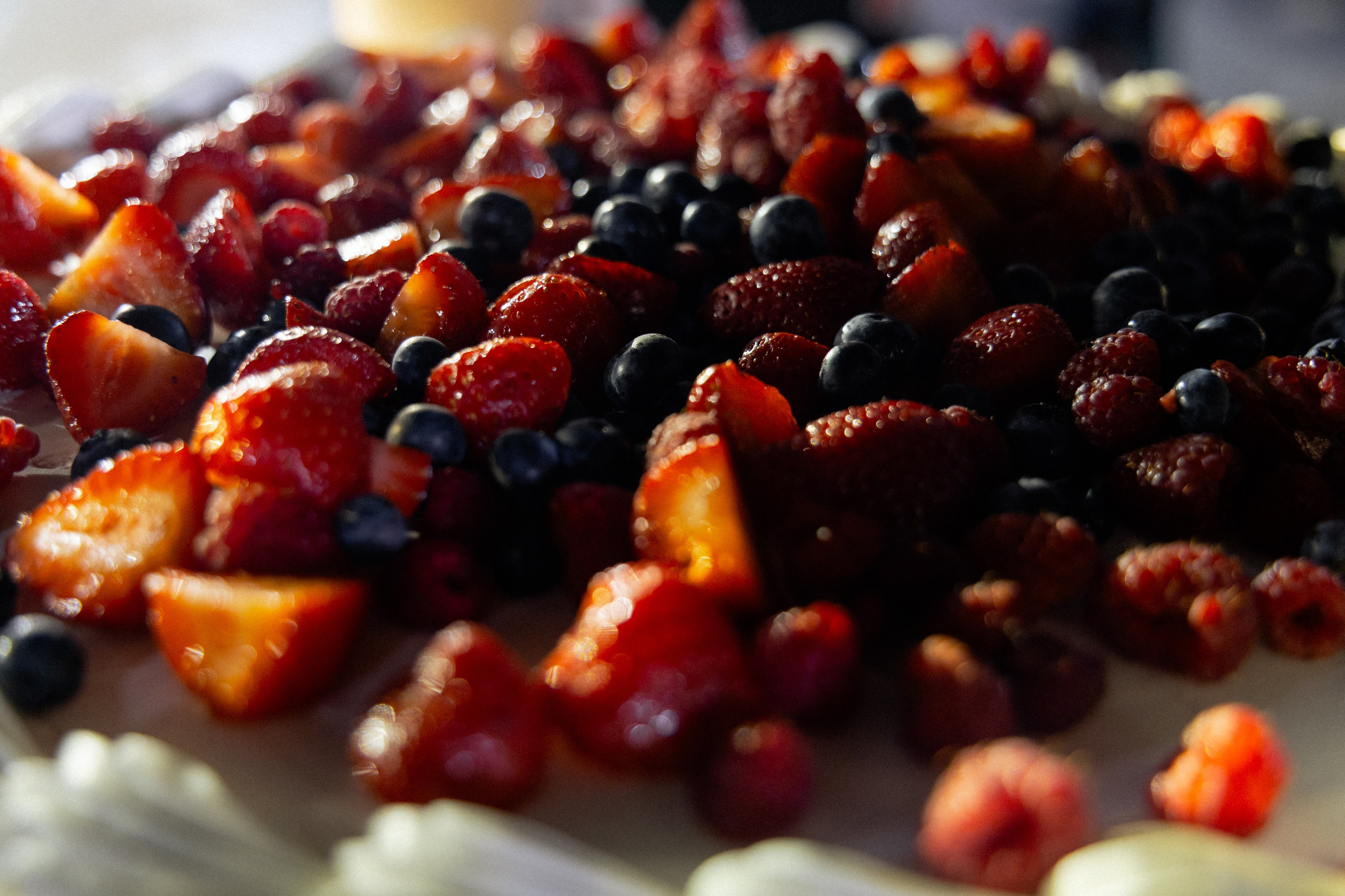 Свадебная фотосессия Анастасии и Игоря в Усадьбе Легенда. Свадебный фотограф в Минске/Беларуси Сергей Спиридонов