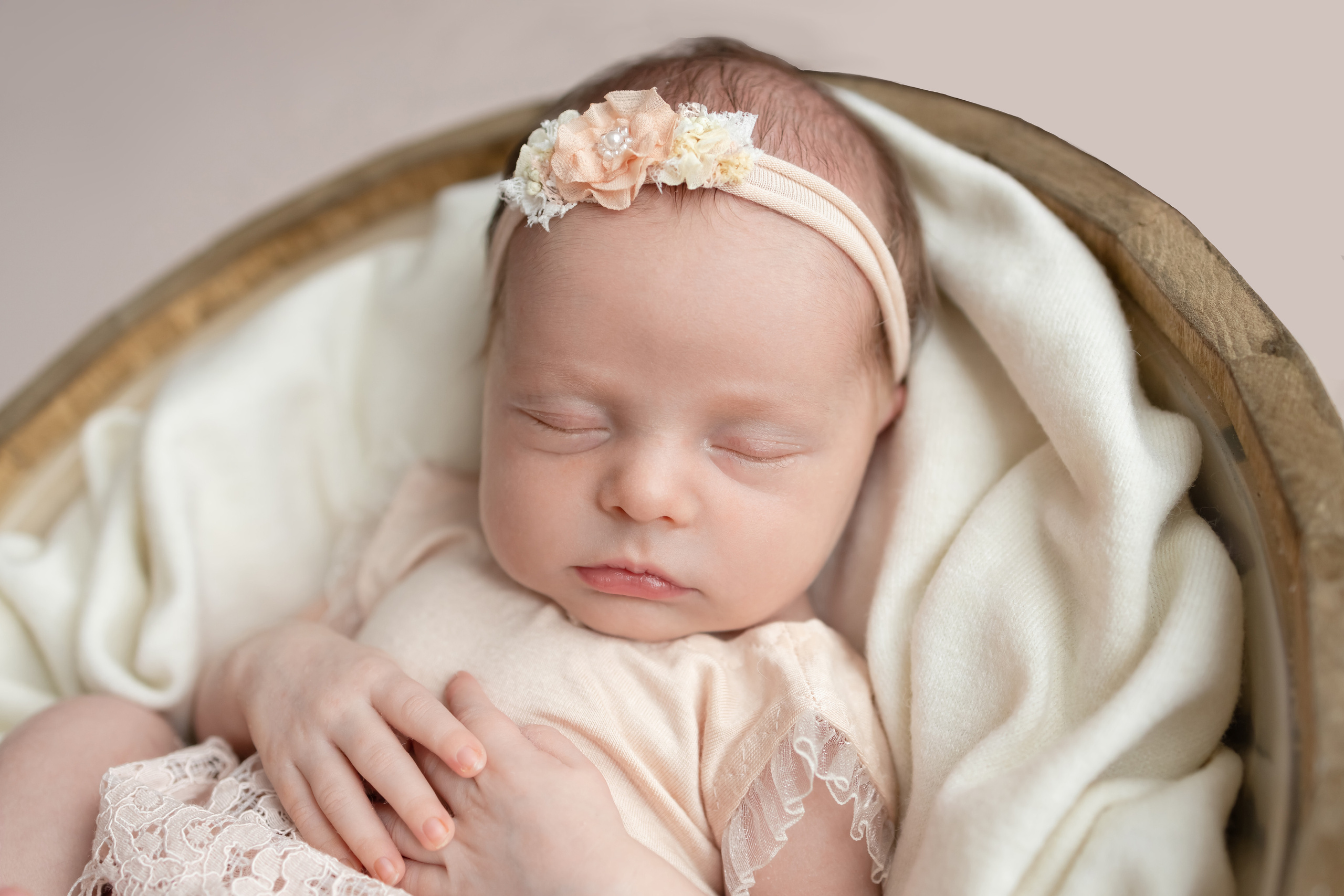 ФОТОСЕССИЯ НОВОРОЖДЕННЫХ В КЛАССИЧЕСКОМ СТИЛЕ. ВАЛЕНТИНА САМОЙЛОВА фотограф в Екатеринбурге