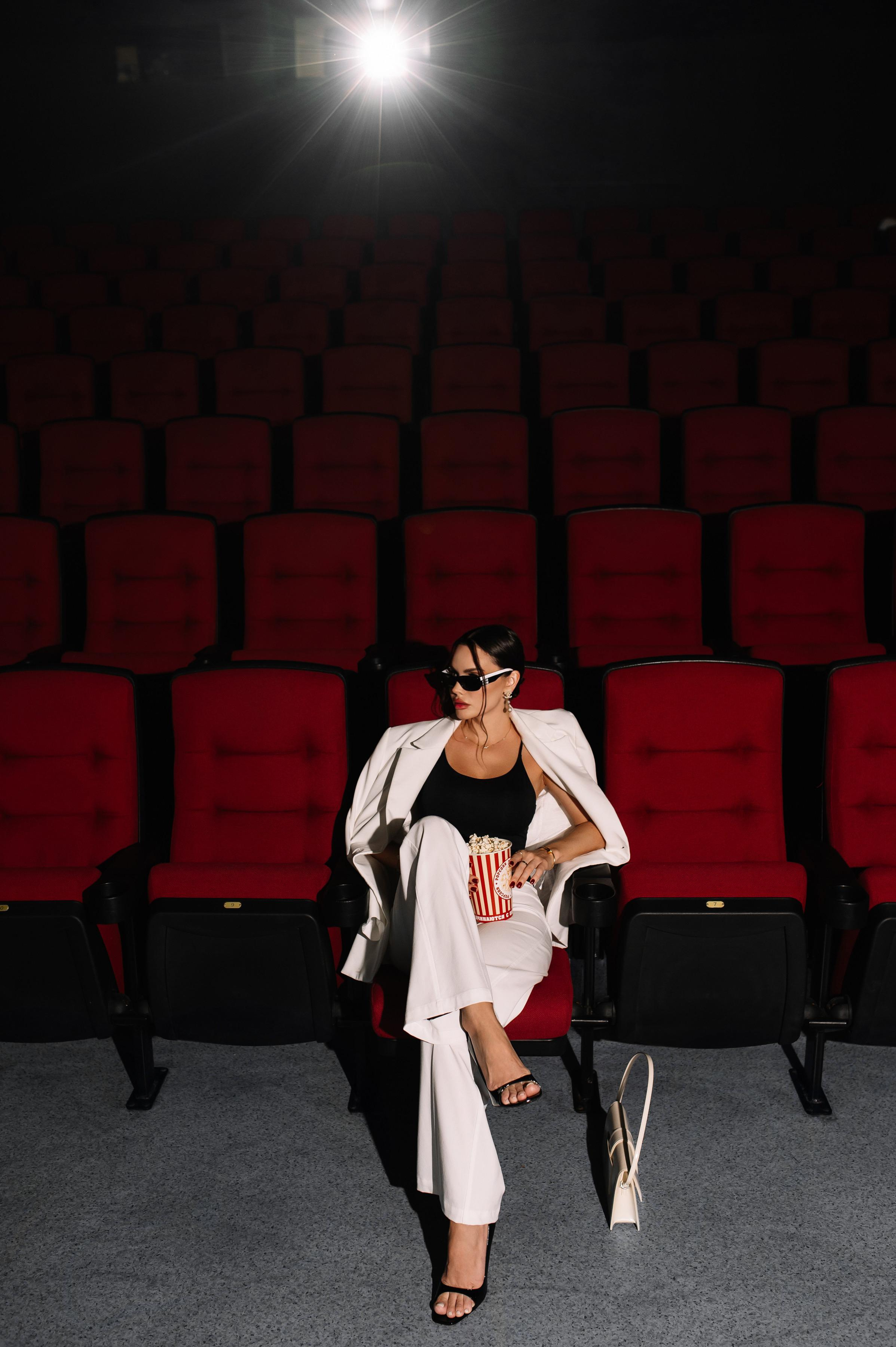 Ксения кинотеатр. Фотограф в сочи Свадебный фотограф Сочи