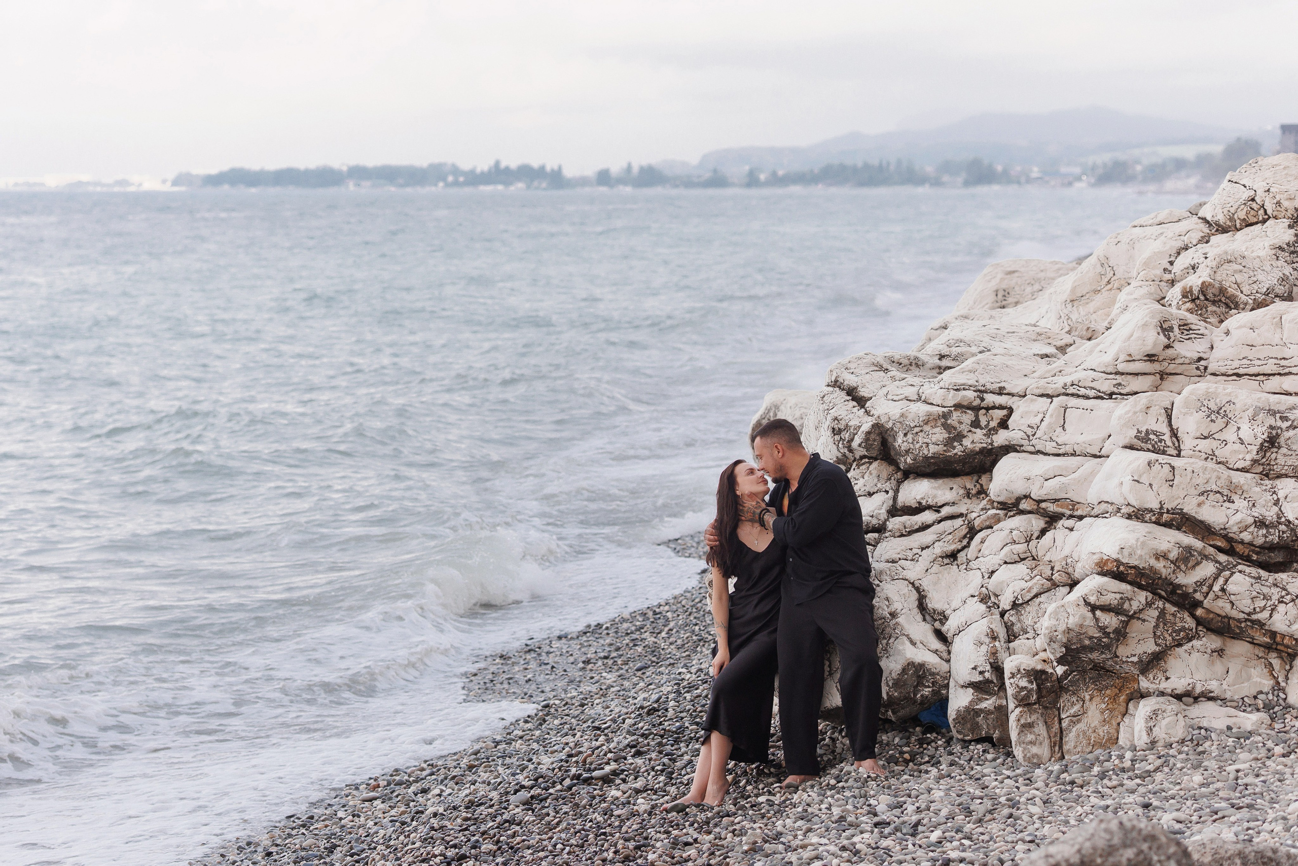 Парная фотосессия у моря. Свадебный и семейный фотограф в Сочи Денис Вялов