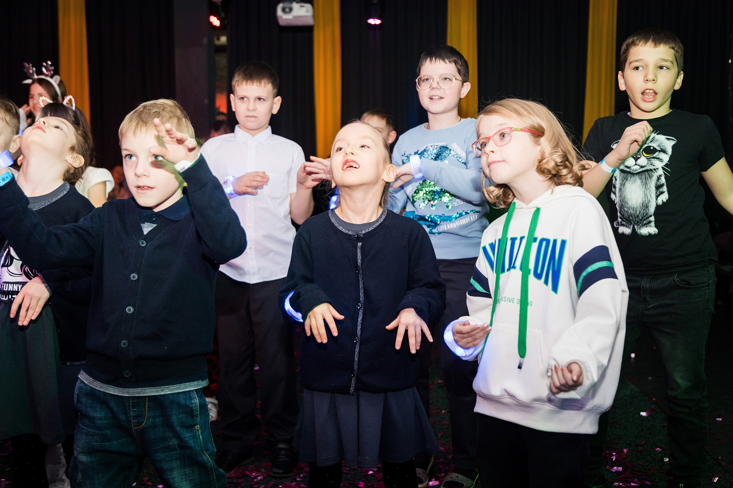 Новогодние утренники. Детский фотограф видеограф в Хабаровске Михаил Орлов
