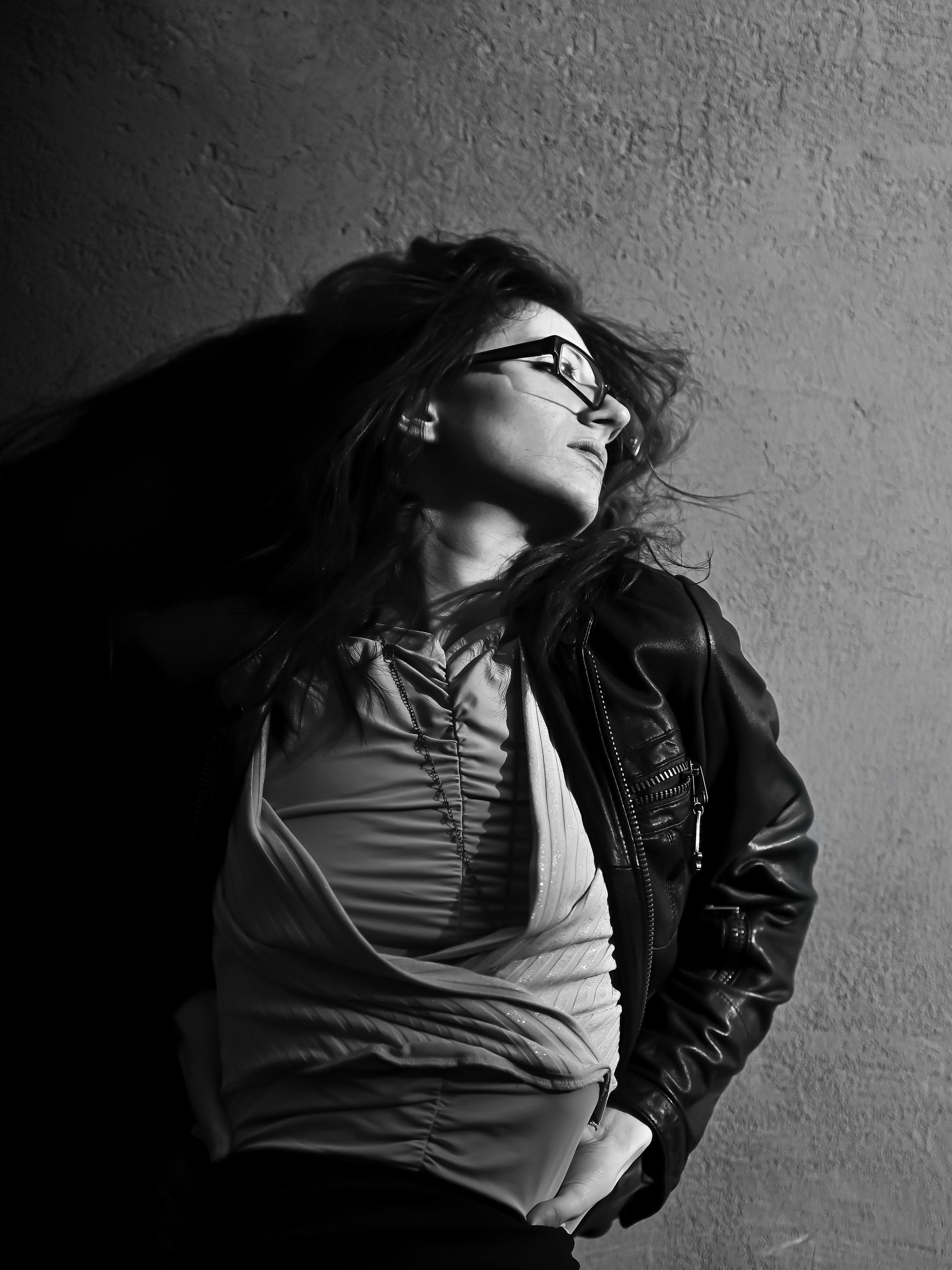 Весна на Красном Октябре ч_б. Портретный фотограф в Москве Сергей Чудов