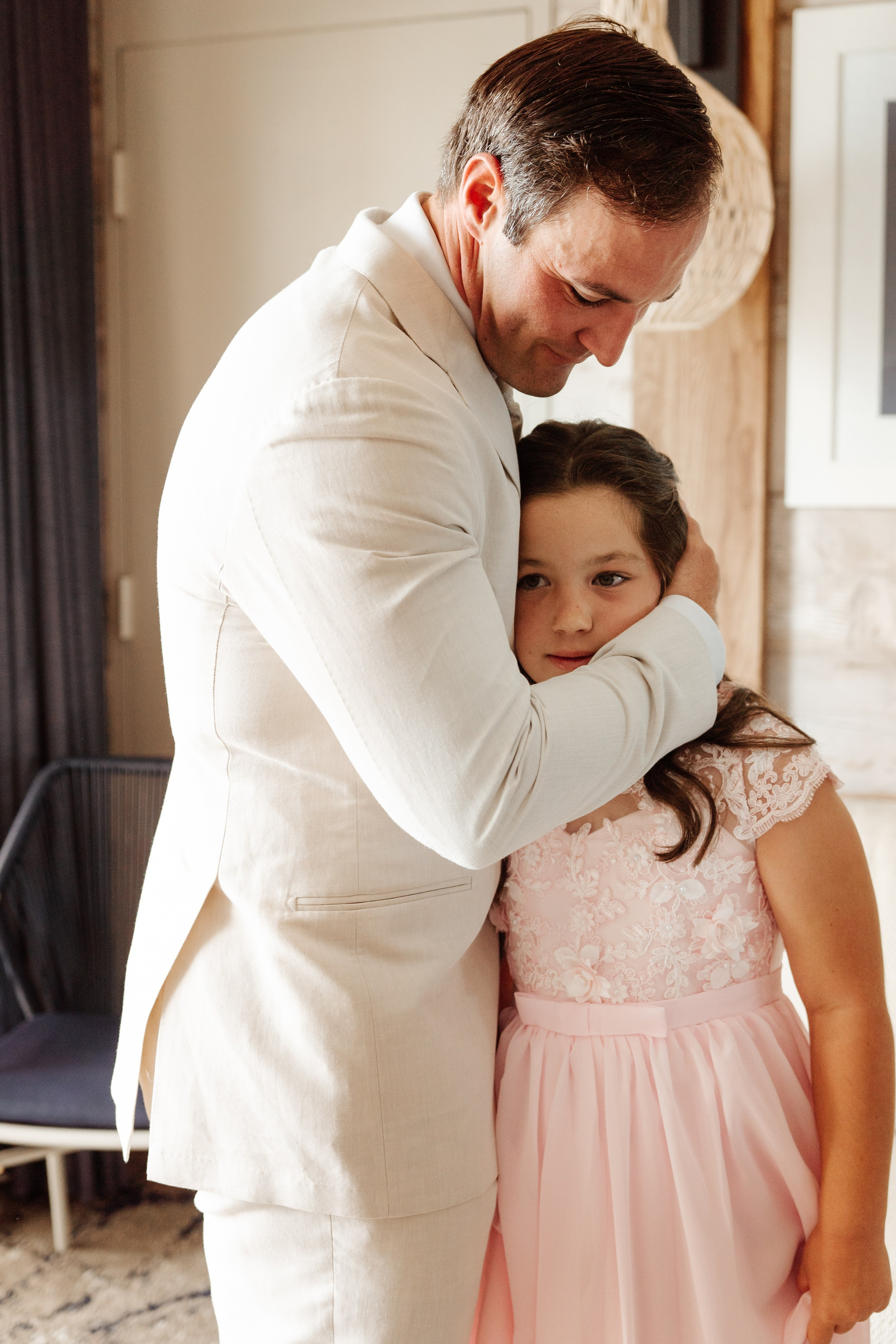 2025-08-16_BryanAmber. Ретушер Зенькевич Света