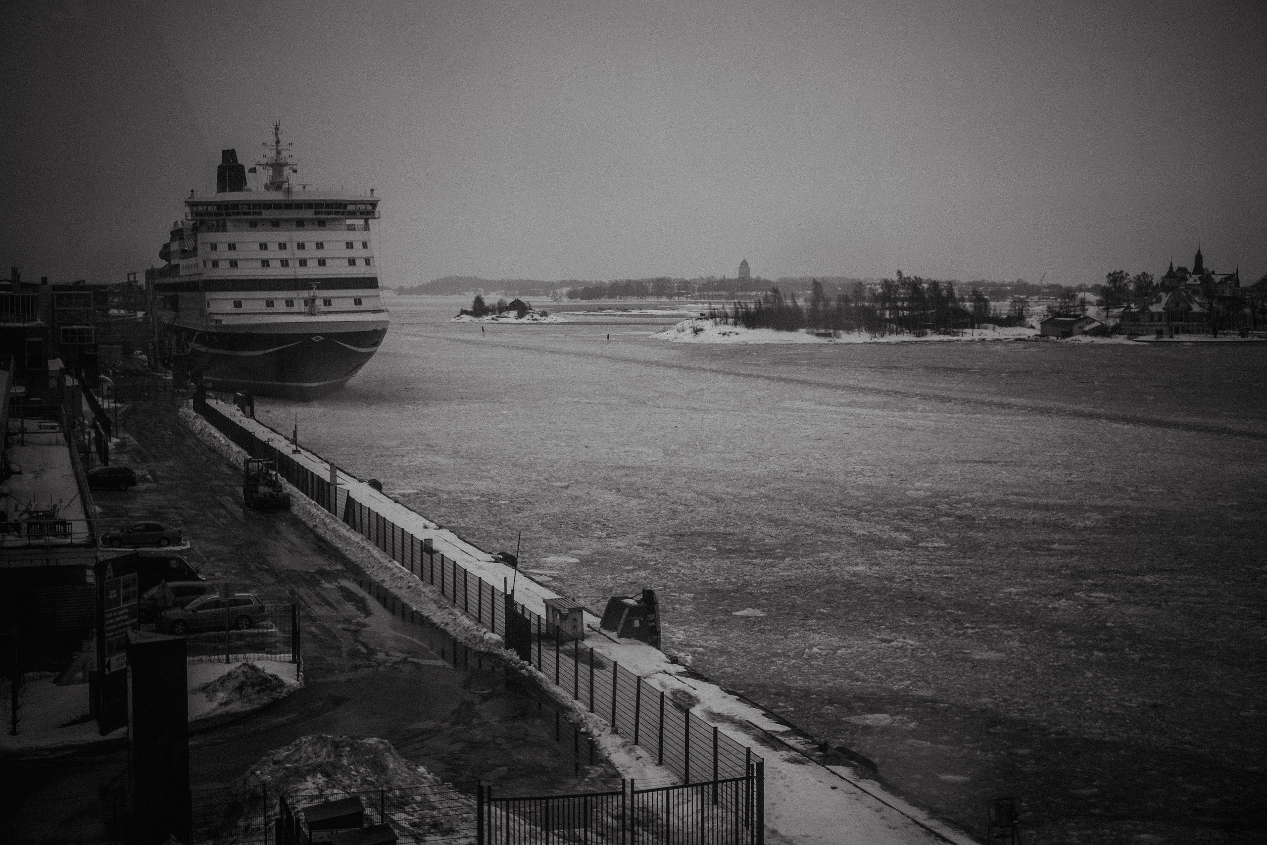 FinlandBW. Moscow street photography workshops and photo tourism