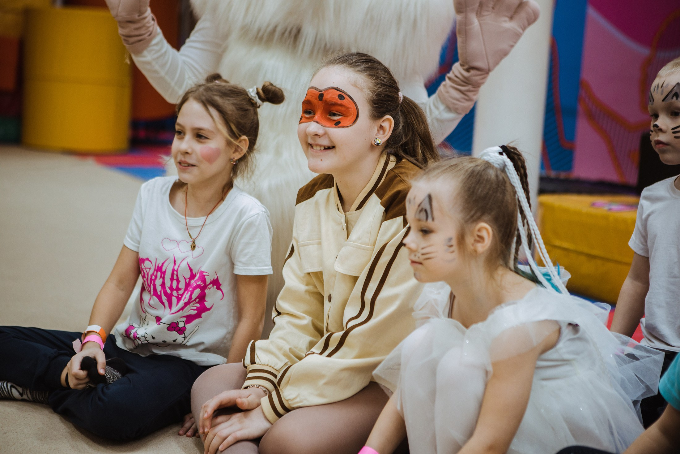 Ника, 5 лет. Батутлет, Волжский. Фотографы в городе Волгограде — Людмила Агеева и Алексей Околелов