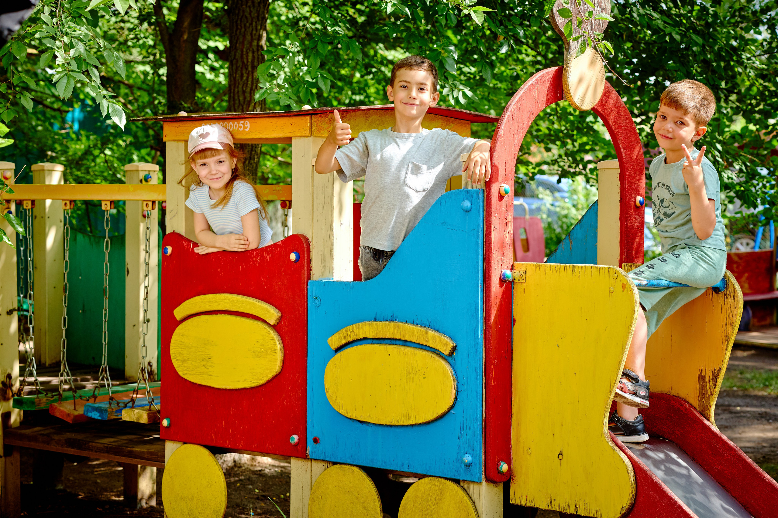Пример летней съемки в детском саду № 92 Старшая группа Радуга. Фотограф Выпускные альбомы Таганрог Сергей Коробченко