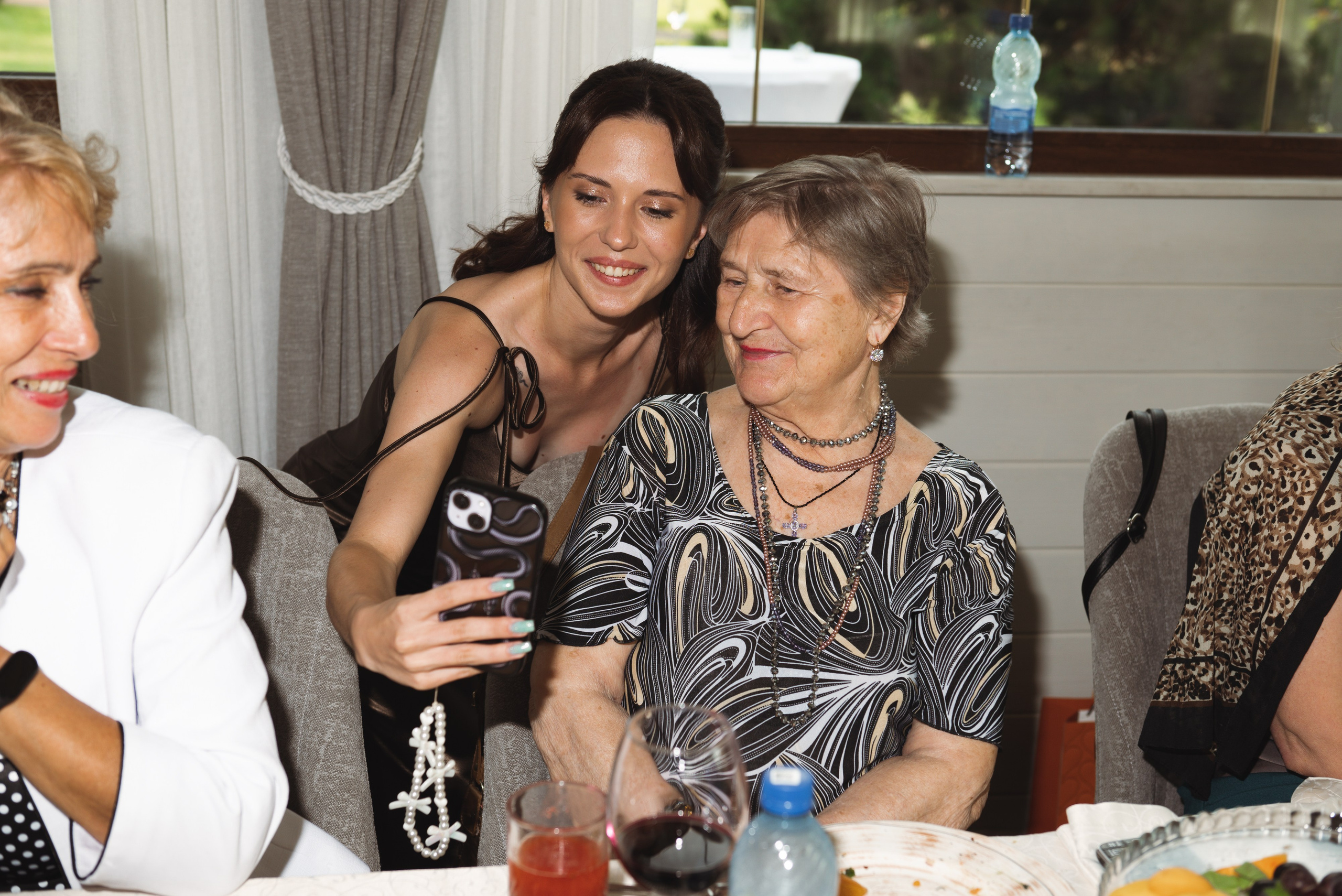 Свадьба в ЗаВидное. Фотограф Москва Настя Профотовна. Репортажные, свадебные и контент фотосессии