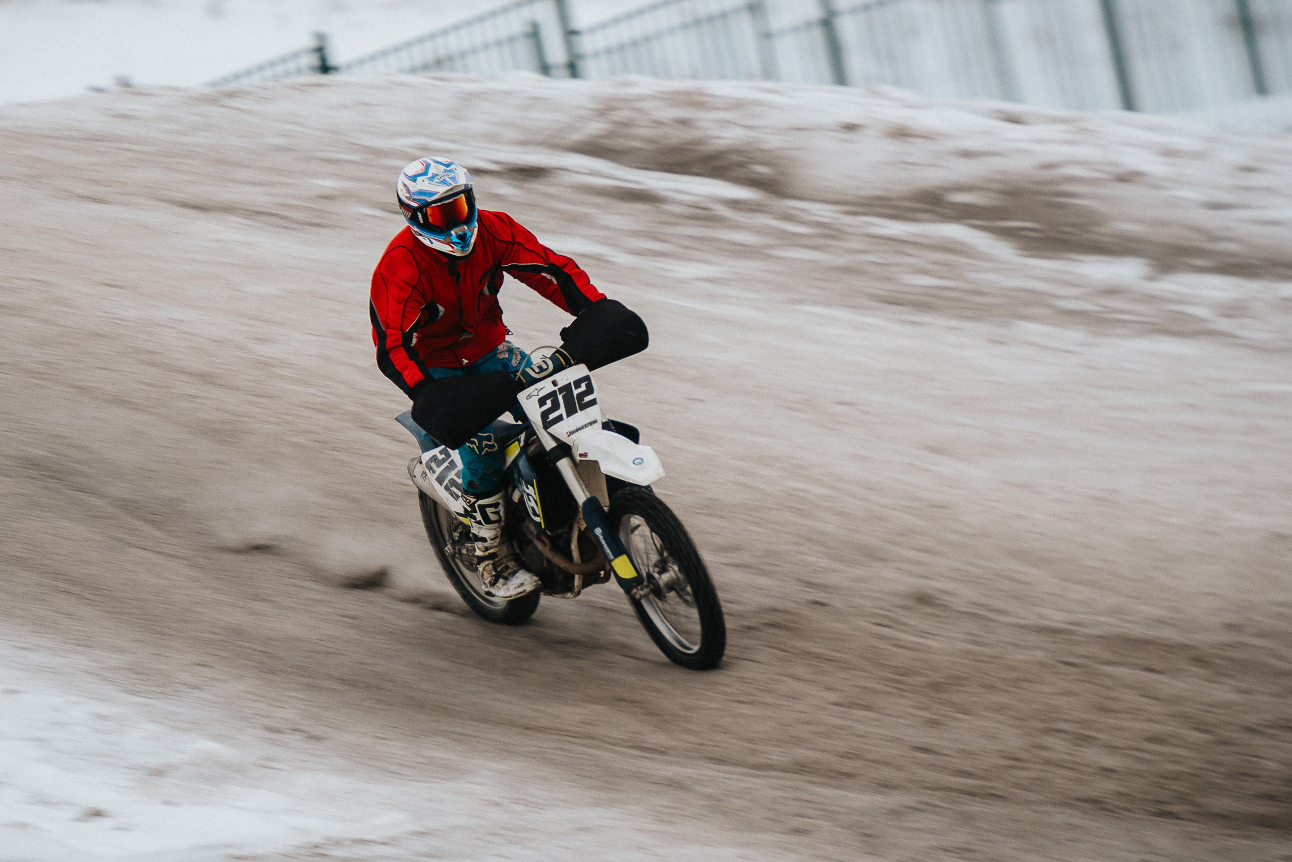 29.12.2024 — Праздничная тренировка на мотоциклетной трассе Люскус. Репортажный фотограф в Кемерово