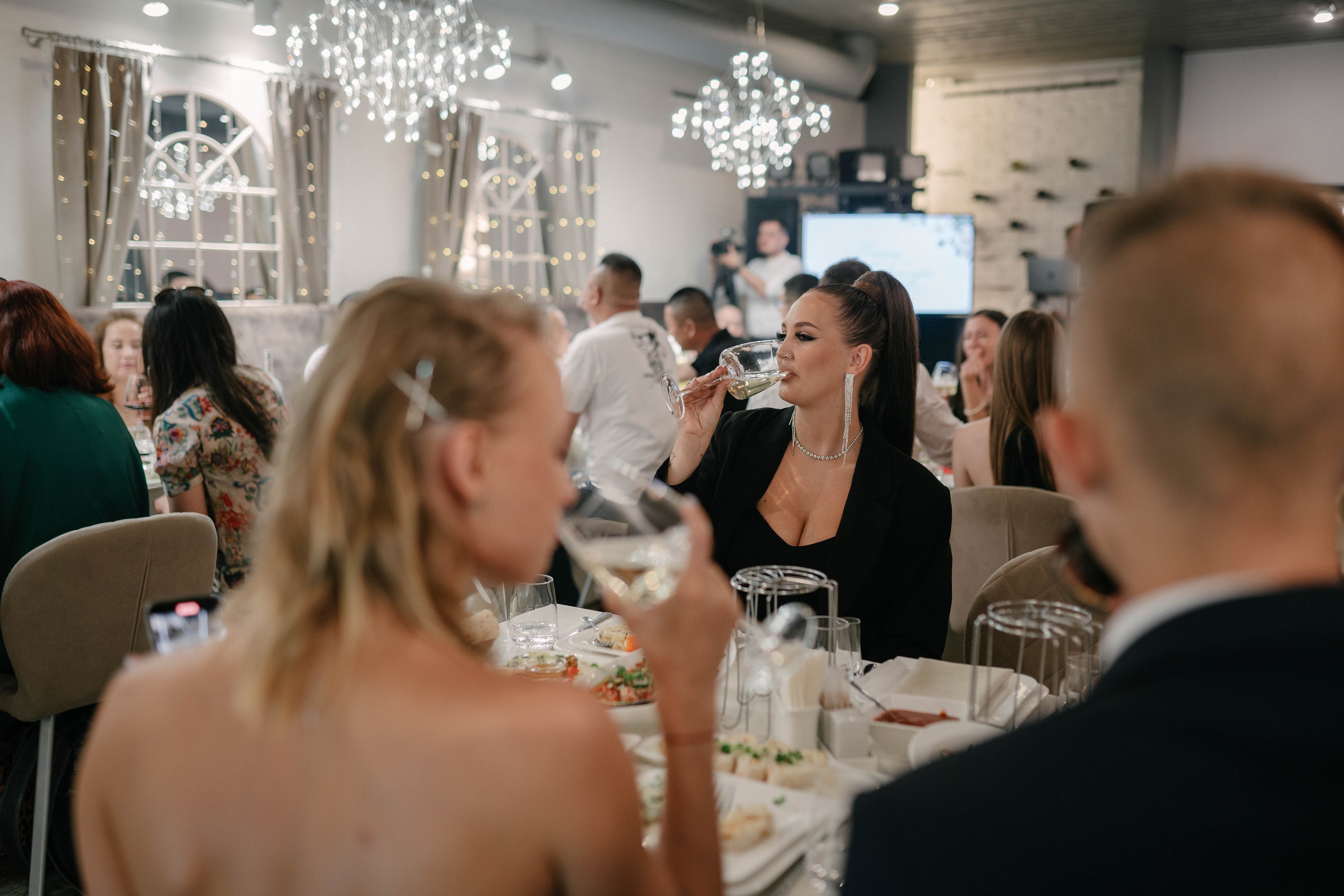 Нанфу и Александра. Первая встреча, лавстори, церемония и банкет. Фотограф Чита. Индивидуальные портреты, LoveStory, свадьбы