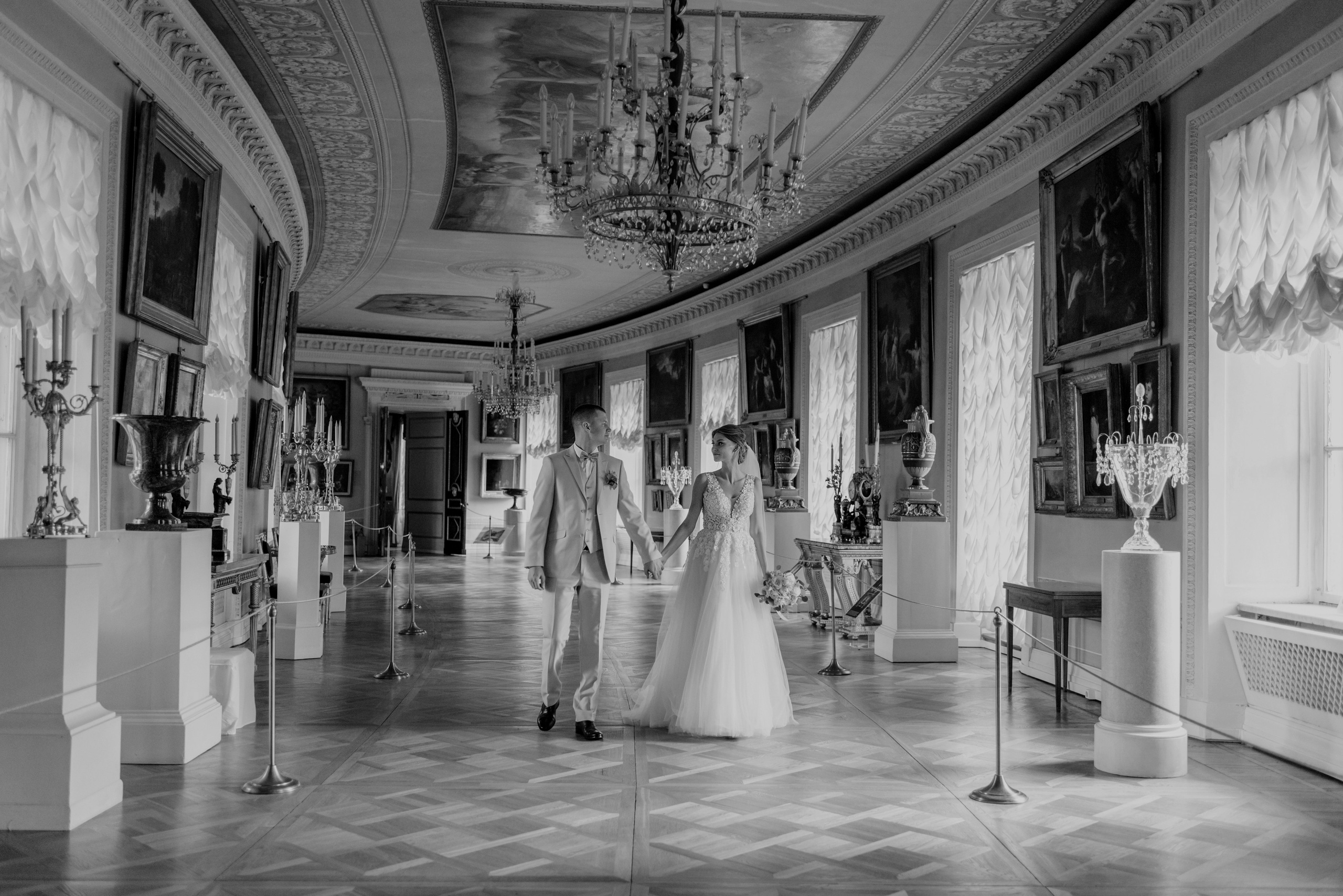 Свадебная фотосессия в Павловском Дворце. Свадебный фотограф в Санкт-Петербурге Венера Ахметова