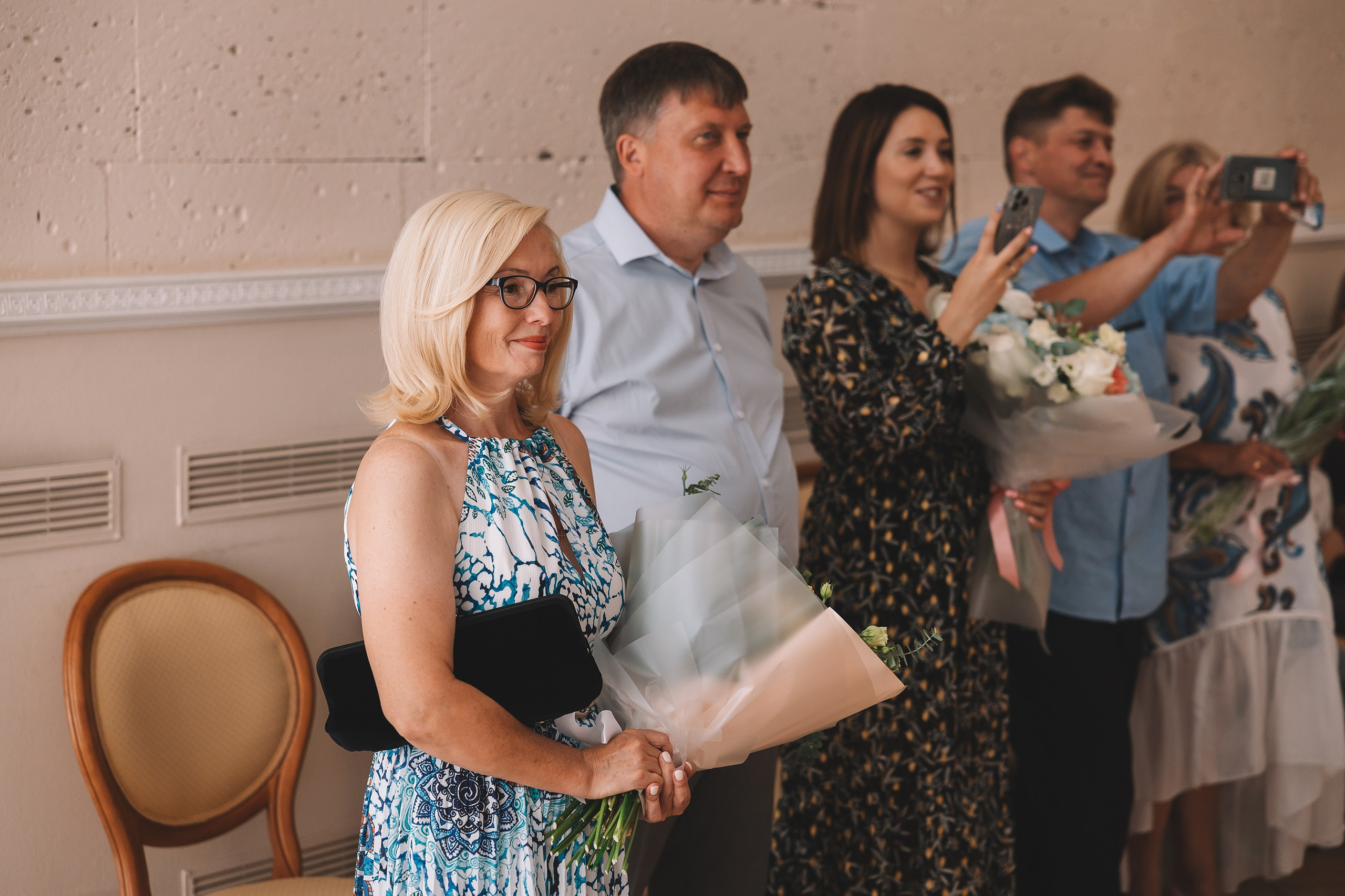 Свадебная фотосессия с росписью в ЗАГСе Видное и фотосессией с машиной. Свадебный фотограф в Москве — Оскар Гелманов