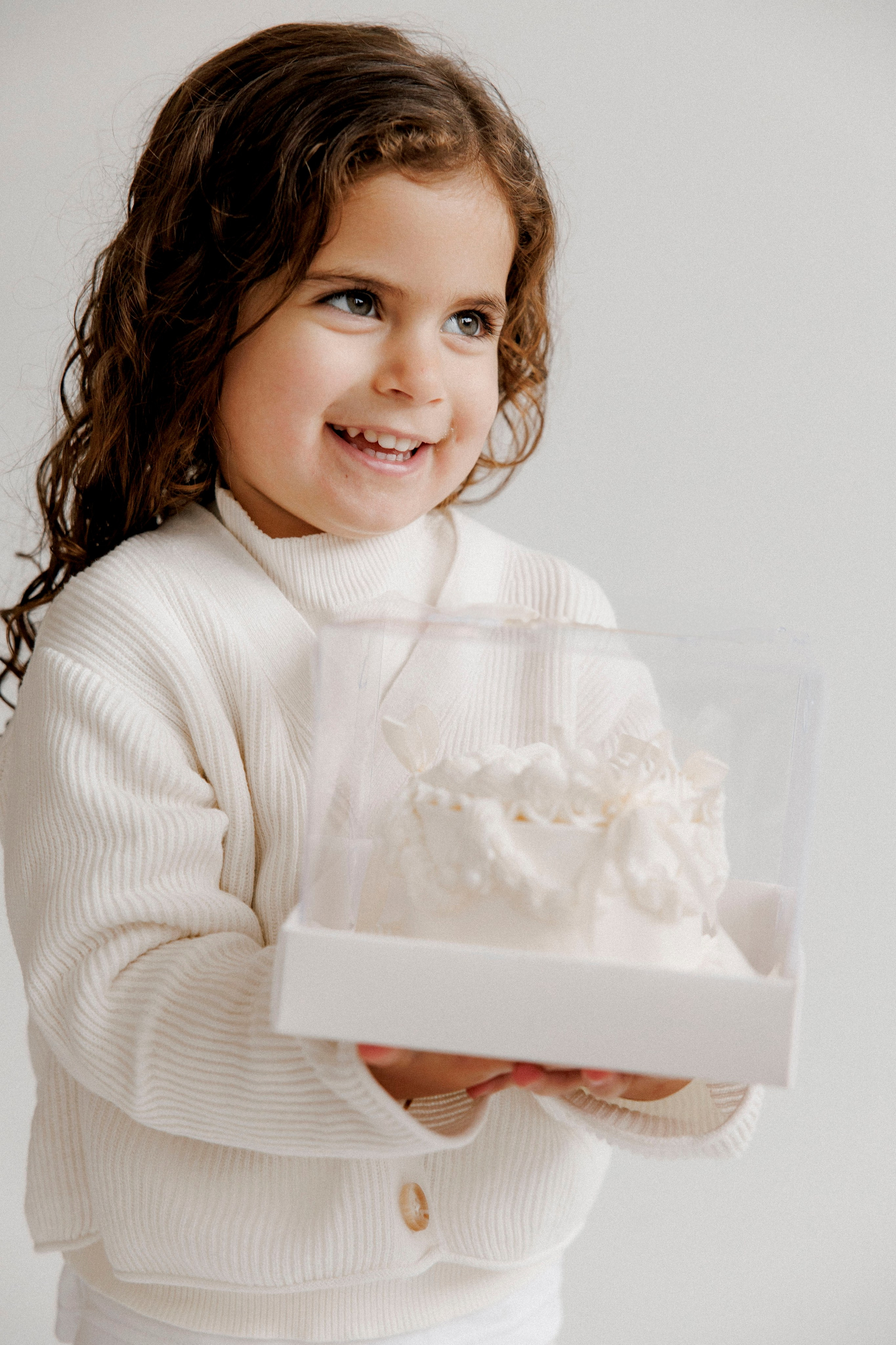 Family photoshoot in White Studio. Wedding and family photographer